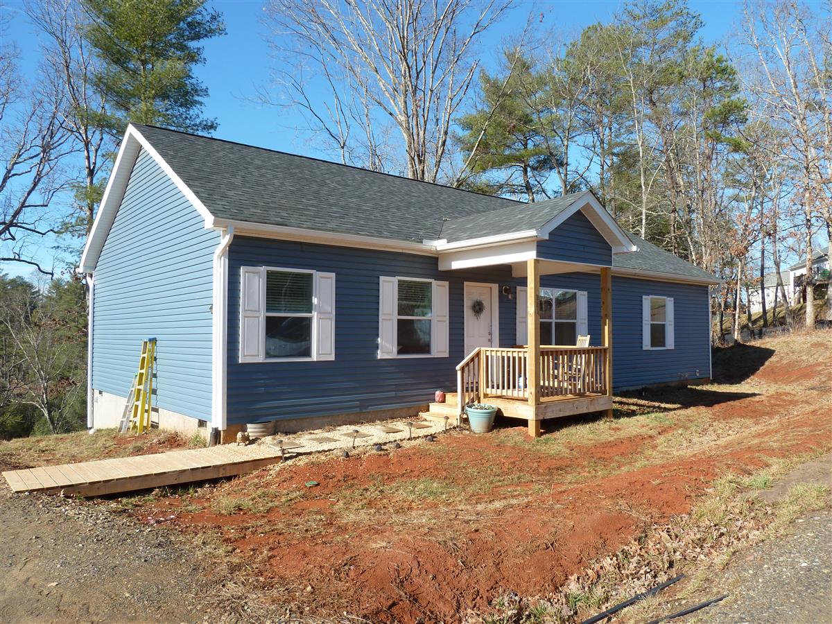 A picture of the property located at 111 INDIAN PAINTBRUSH LN, ALEXANDER NC 28701.