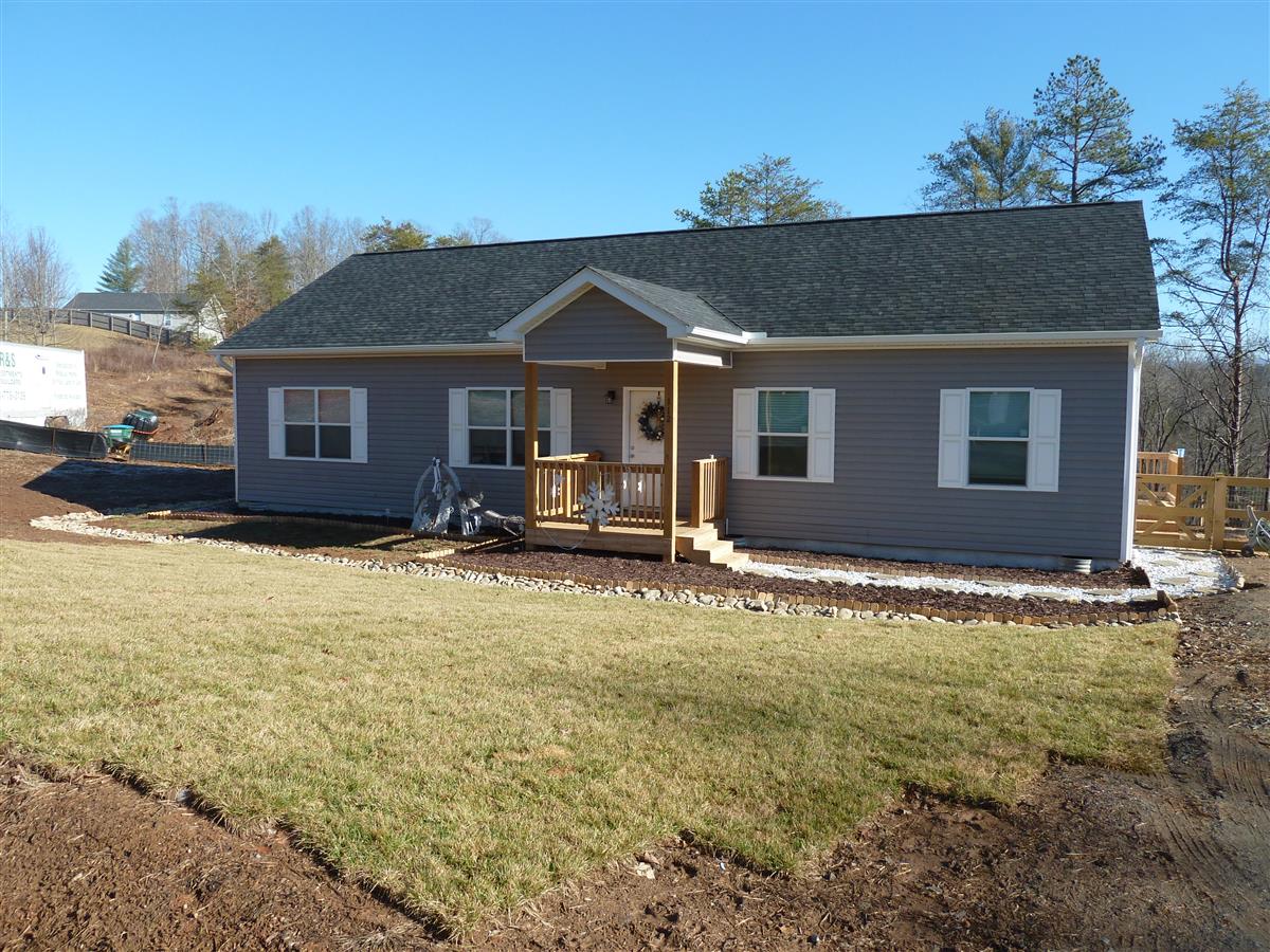 A picture of the property located at 112 INDIAN PAINTBRUSH LN, ALEXANDER NC 28701.