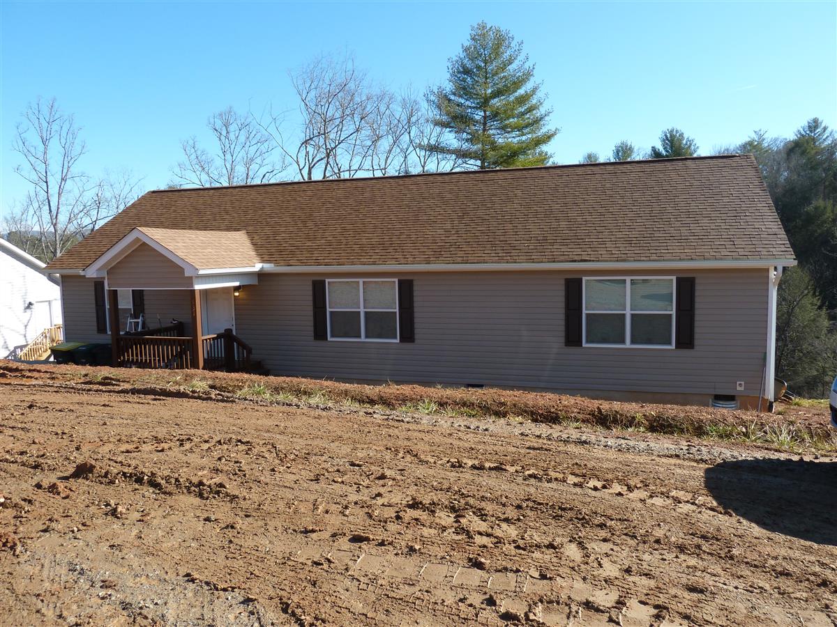 A picture of the property located at 131 INDIAN PAINTBRUSH LN, ALEXANDER NC 28701.