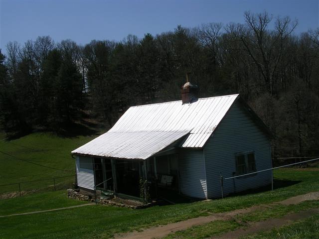 A picture of the property located at 215 OLD MACEDONIA RD, ASHEVILLE NC 28804.