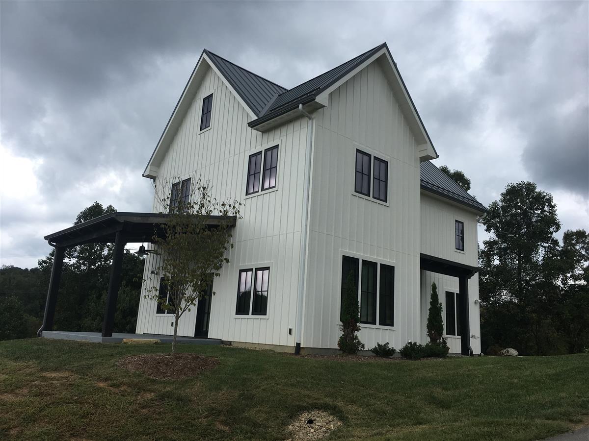 A picture of the property located at 20 OLIVETTE CROSSING PKWY, ASHEVILLE NC 28804.