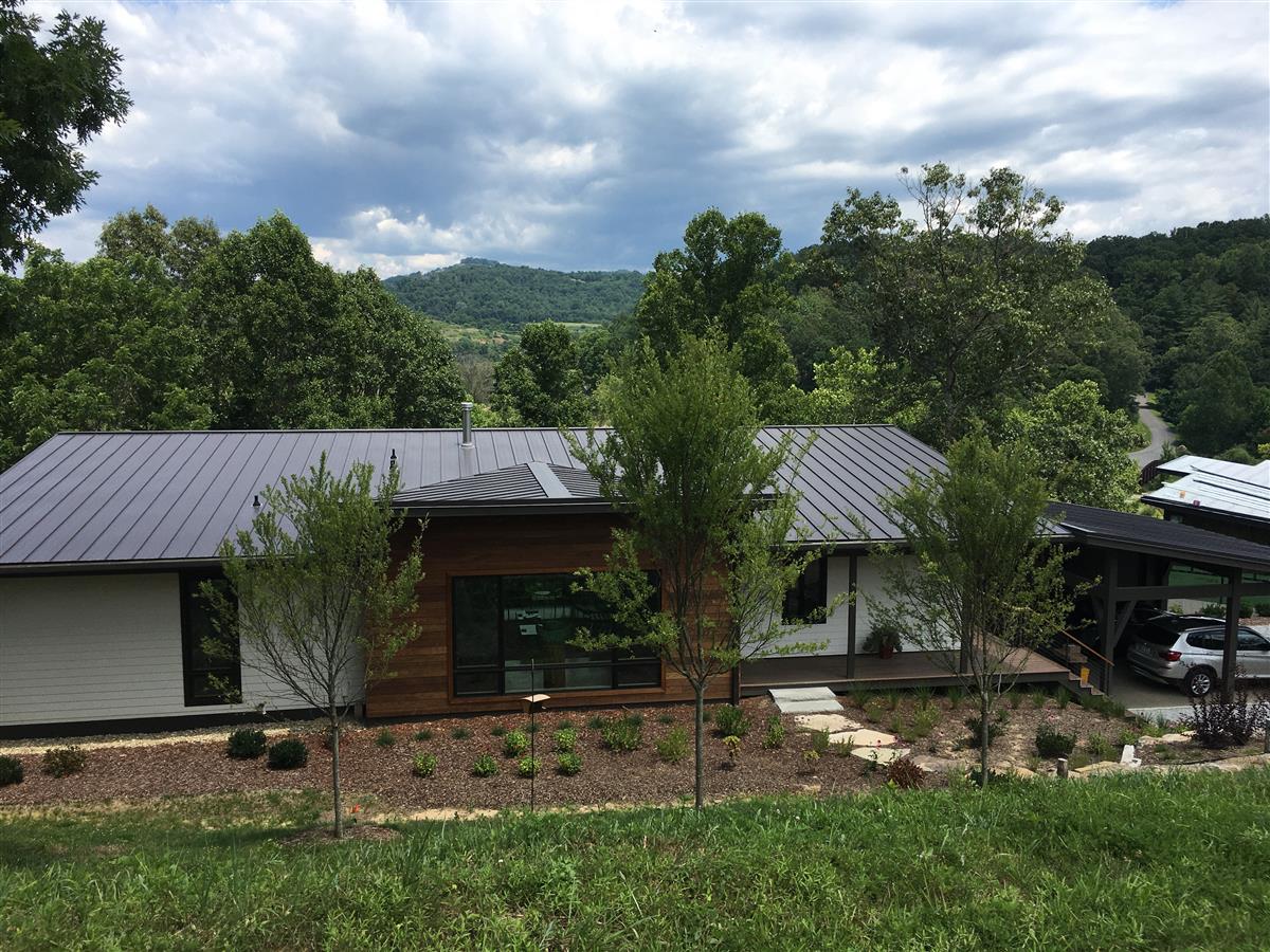 A picture of the property located at 23 OLIVETTE CROSSING PKWY, ASHEVILLE NC 28804.