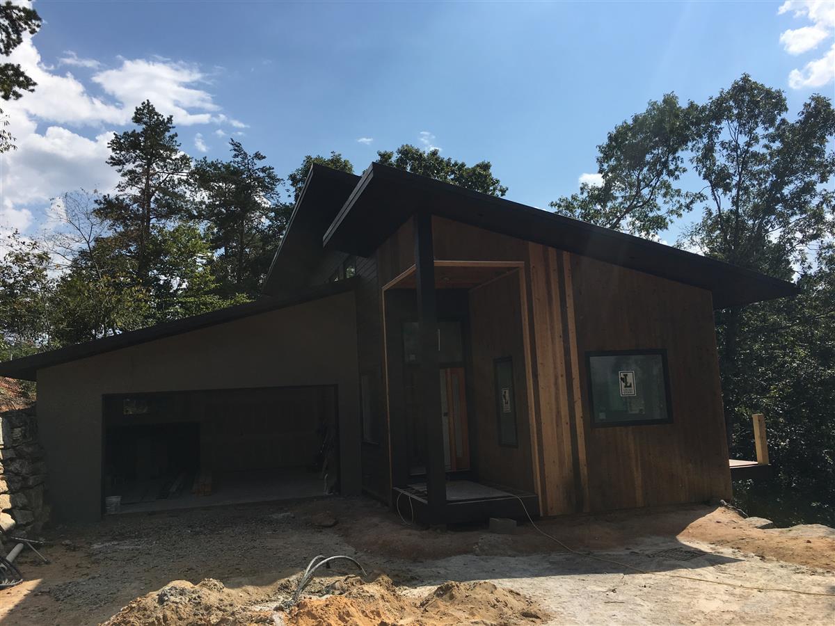 A picture of the property located at 64 SWEET FERN PKWY, ASHEVILLE NC 28804.