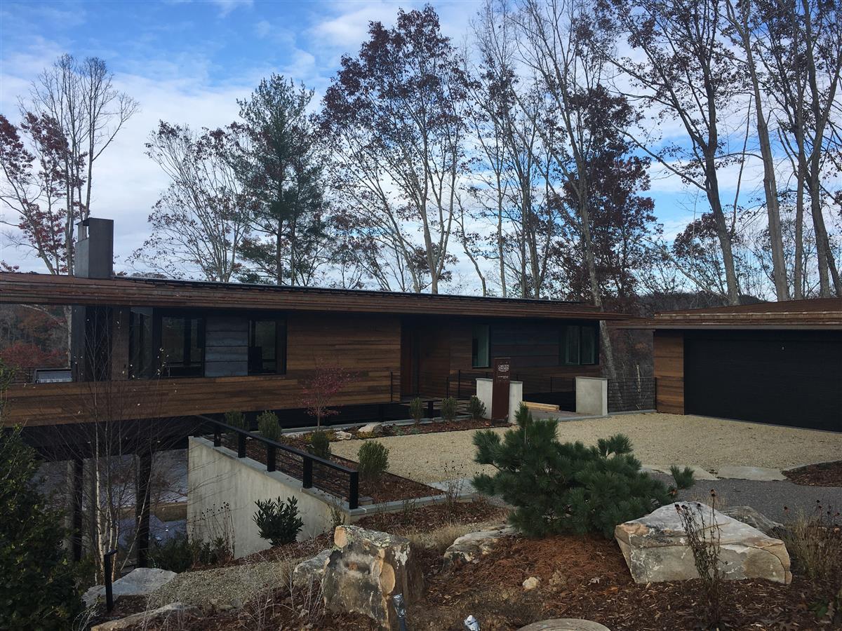 A picture of the property located at 35 TULIP POPLAR TRL, ASHEVILLE NC 28804.