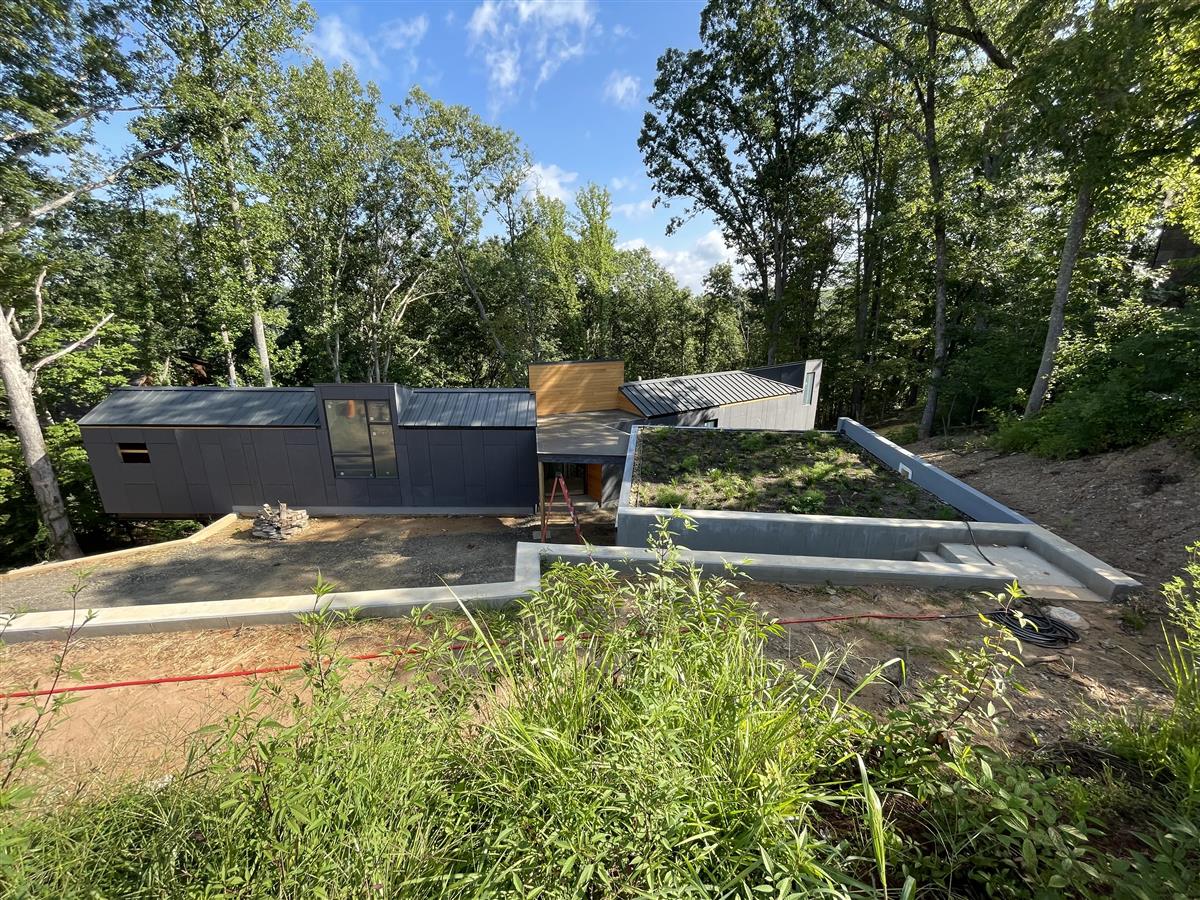 A picture of the property located at 25 TULIP POPLAR TRL, ASHEVILLE NC 28804.