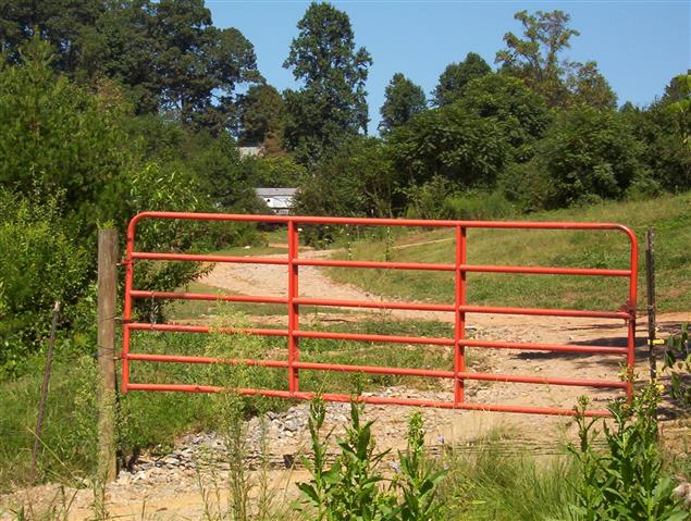 A picture of the property located at 138 GOSNELL RD, ASHEVILLE NC 28804.