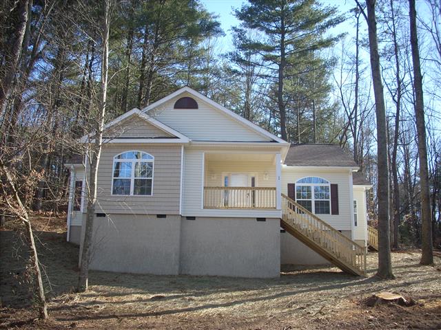 A picture of the property located at 56 KUYKENDALL BRANCH RD, ASHEVILLE NC 28804.