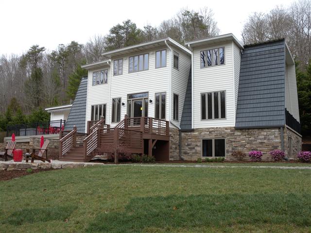 A picture of the property located at 1060 OLD MARSHALL HWY, ASHEVILLE NC 28804.