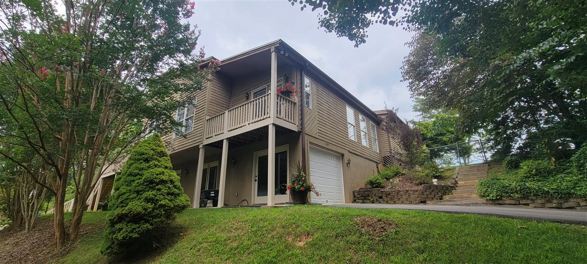 A picture of the property located at 137 FARIDA DR, ASHEVILLE NC 28804.