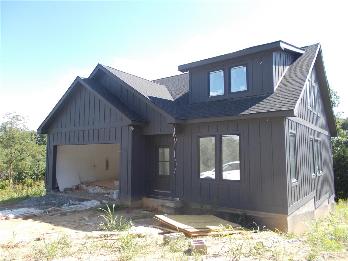 A picture of the property located at 40 FIREFLY RIDGE TRL, ALEXANDER NC 28701.