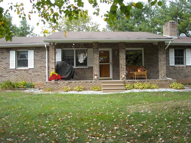 A picture of the property located at 17 EBS LN, ALEXANDER NC 28701.