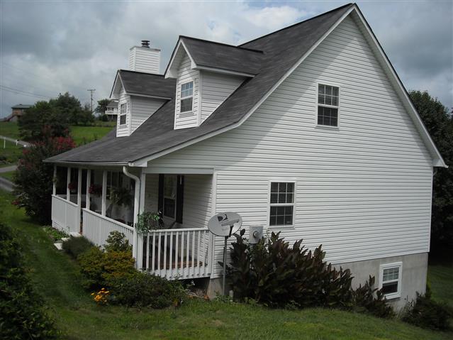 A picture of the property located at 4 BRANT LN, WEAVERVILLE NC 28787.