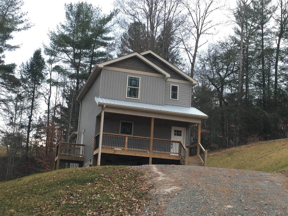 A picture of the property located at 14 LELA LN, ALEXANDER NC 28701.