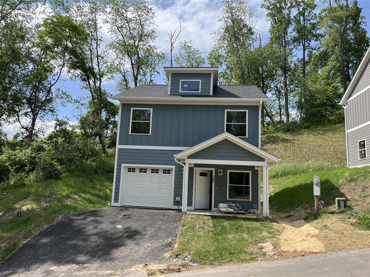 A picture of the property located at 104 NORTHBEND DR, ASHEVILLE NC 28804.