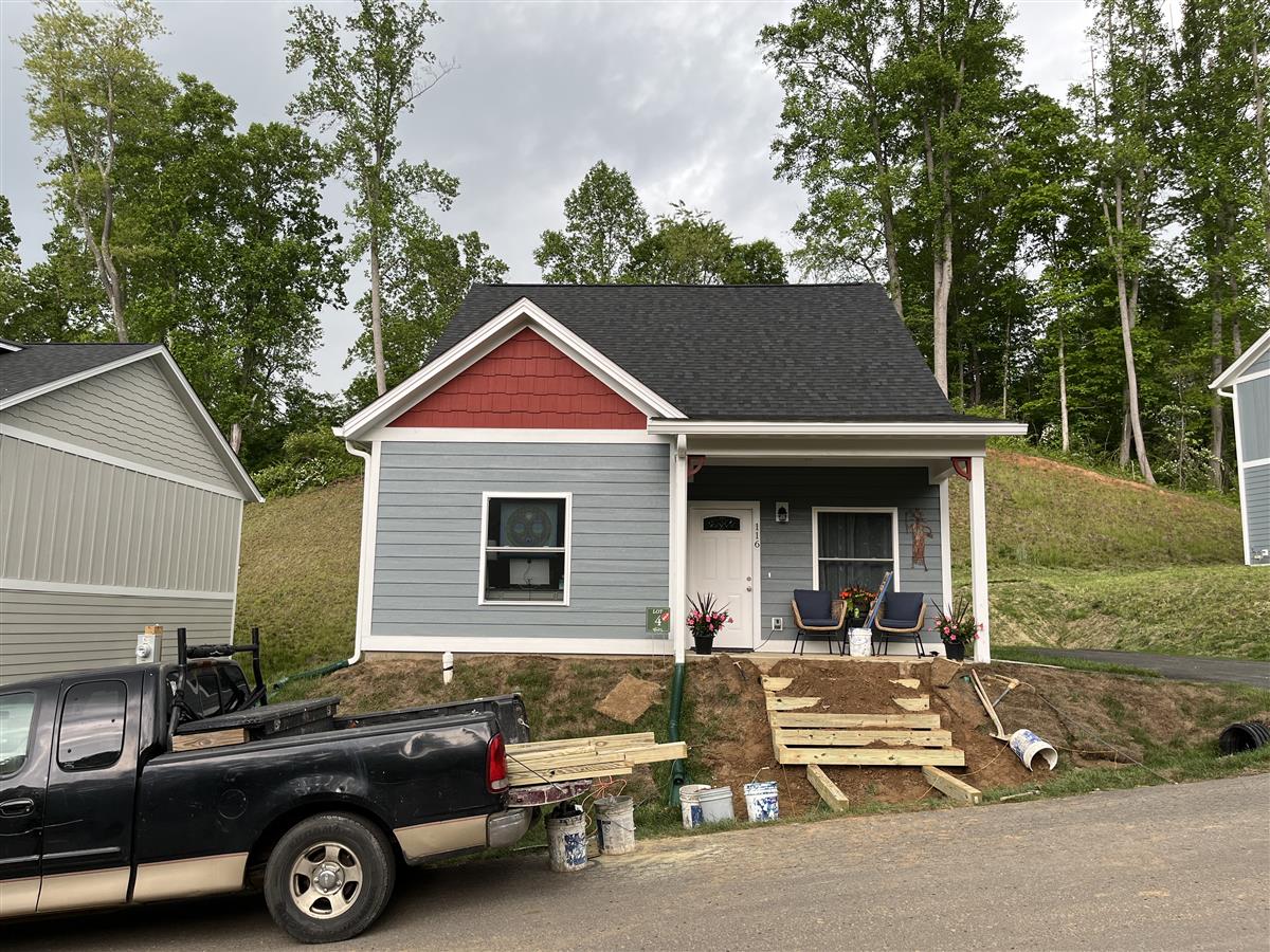 A picture of the property located at 116 NORTHBEND DR, ASHEVILLE NC 28804.