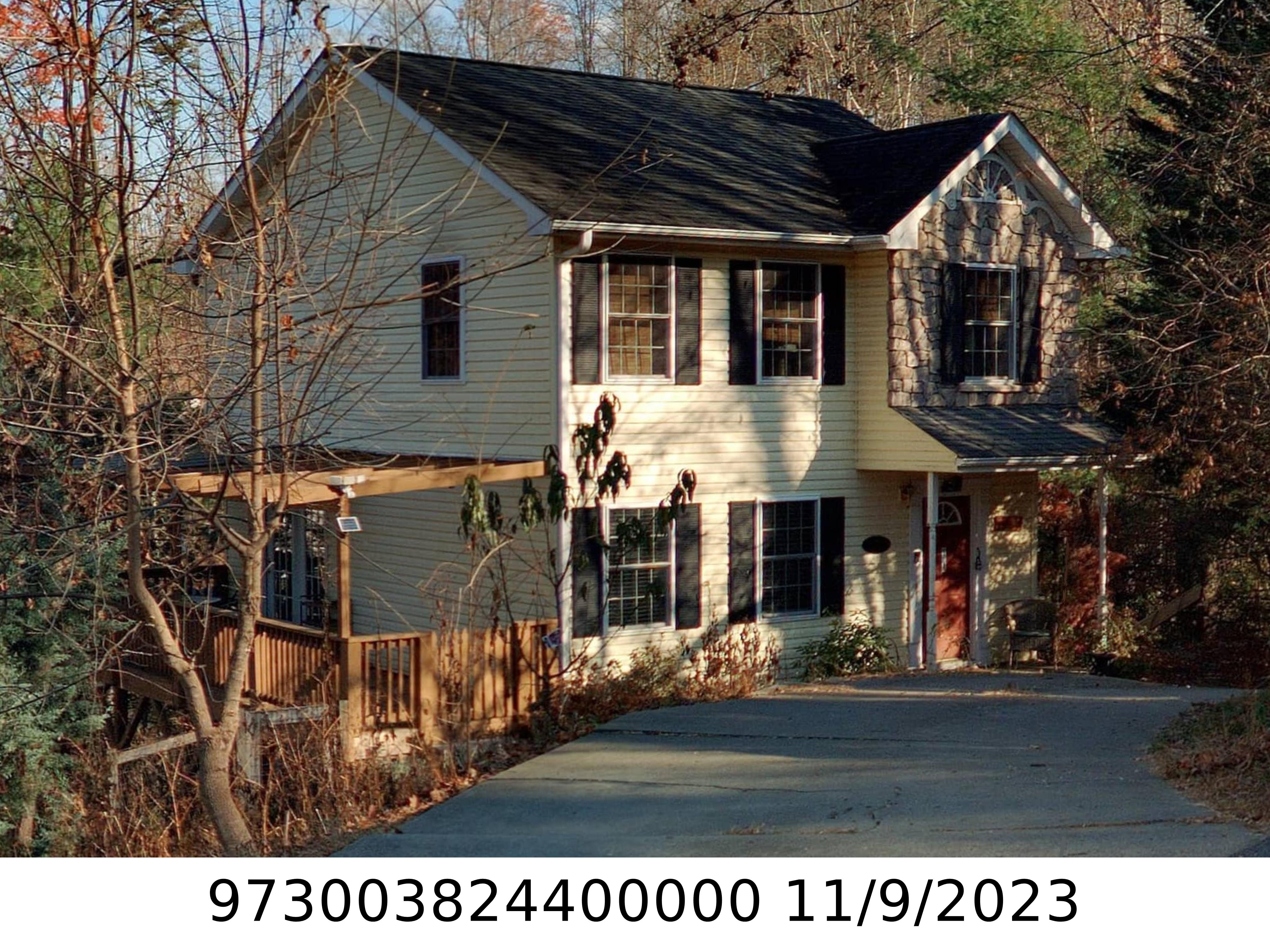 A picture of the property located at 18 STONEY RIVER PATH, ASHEVILLE NC 28804.