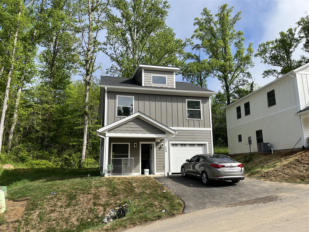 A picture of the property located at 124 NORTHBEND DR, ASHEVILLE NC 28804.