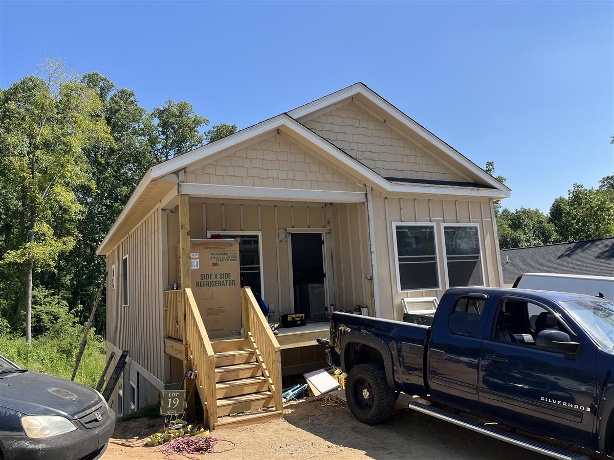 A picture of the property located at 127 NORTHBEND DR, ASHEVILLE NC 28804.