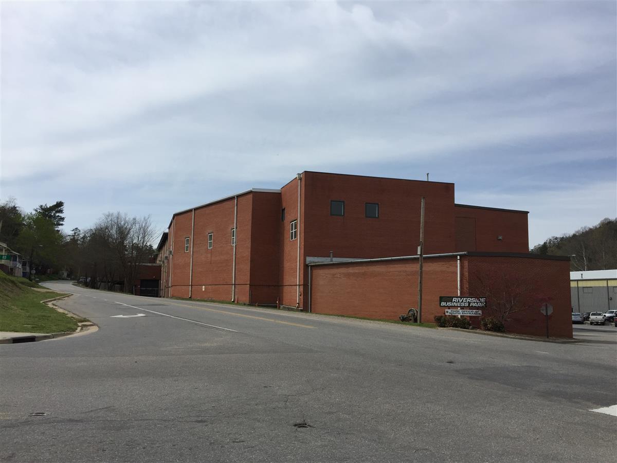 A picture of the property located at 2000 RIVERSIDE DR, ASHEVILLE NC 28804.