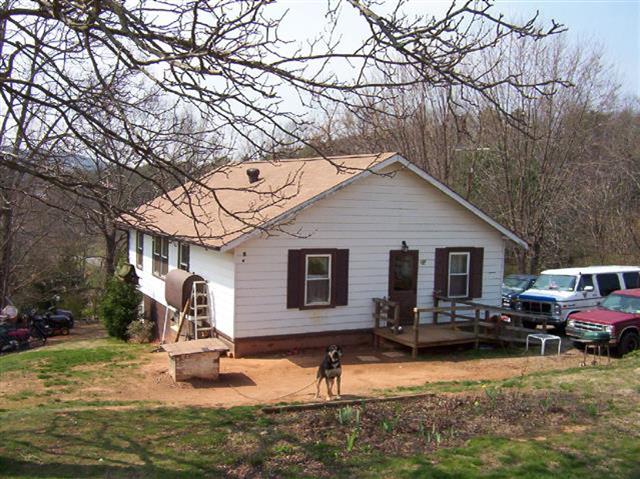 A picture of the property located at 134 JONESTOWN RD, ASHEVILLE NC 28804.