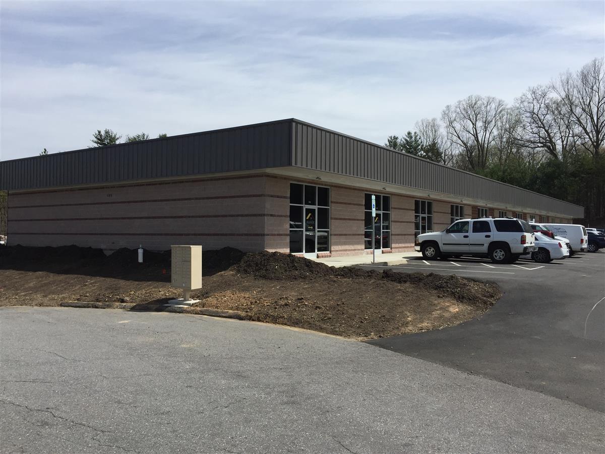A picture of the property located at 100 ELK PARK DR, ASHEVILLE NC 28804.