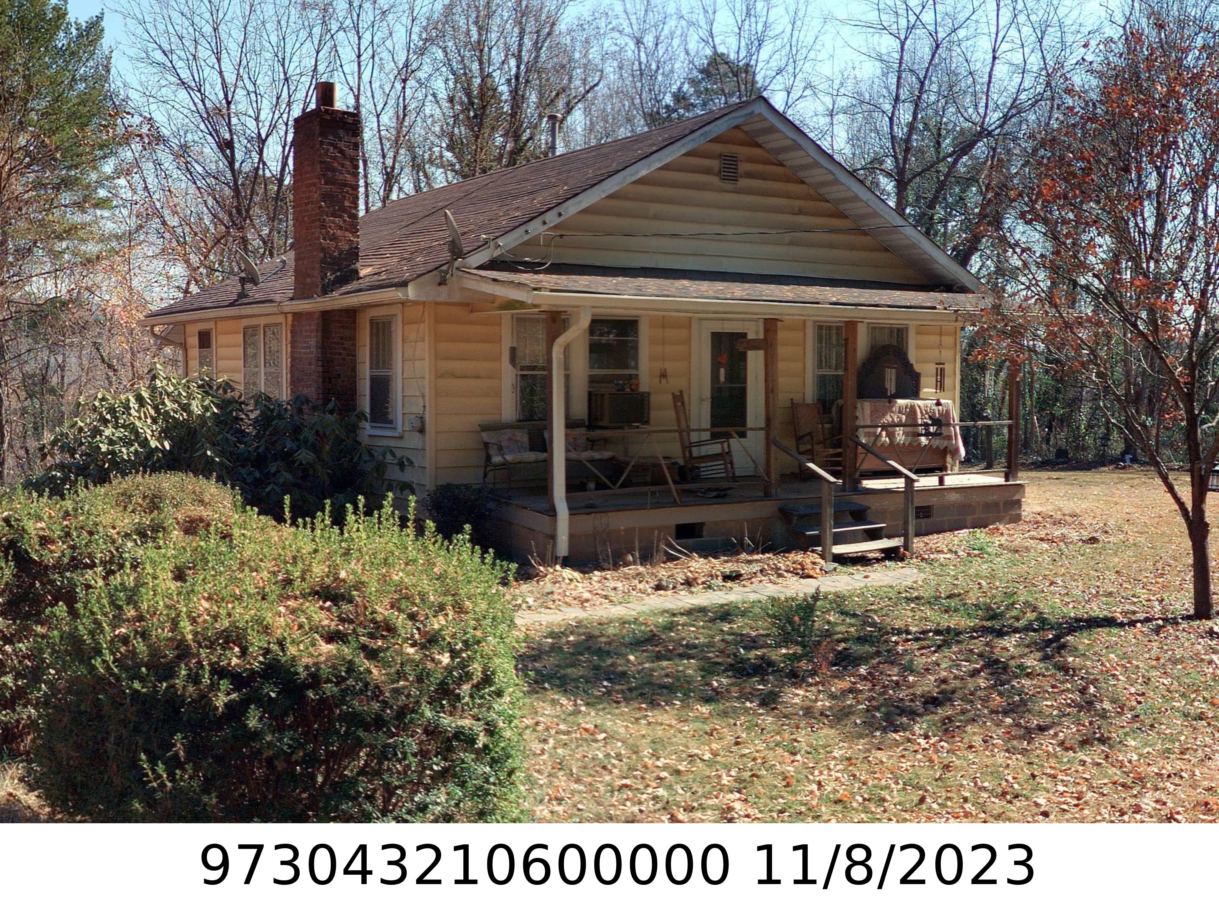 A picture of the property located at 14 CRESTFIELD AVE WOODFIN NC.