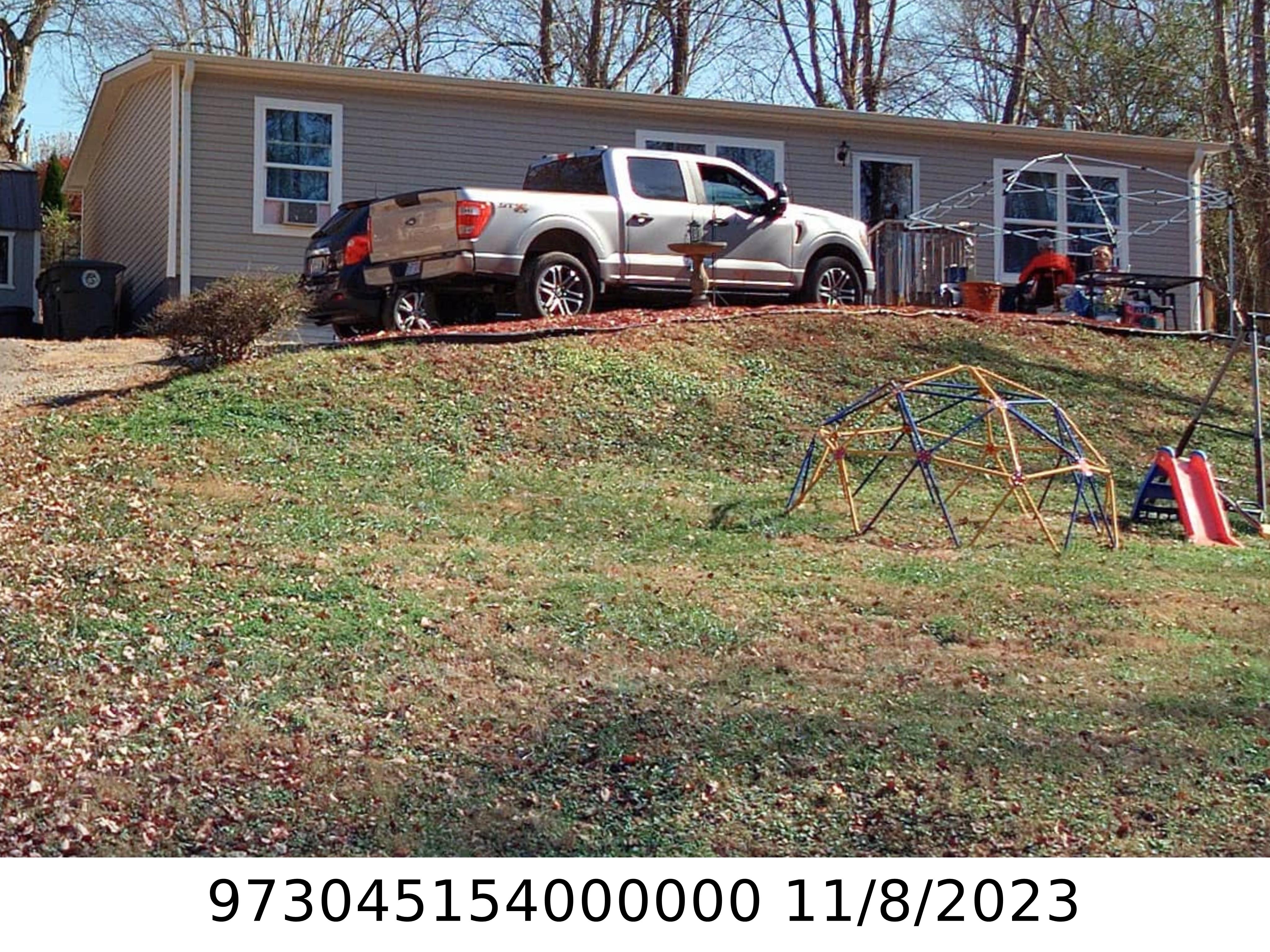 A picture of the property located at 30 W SKYLAND CIR, ASHEVILLE NC 28804.
