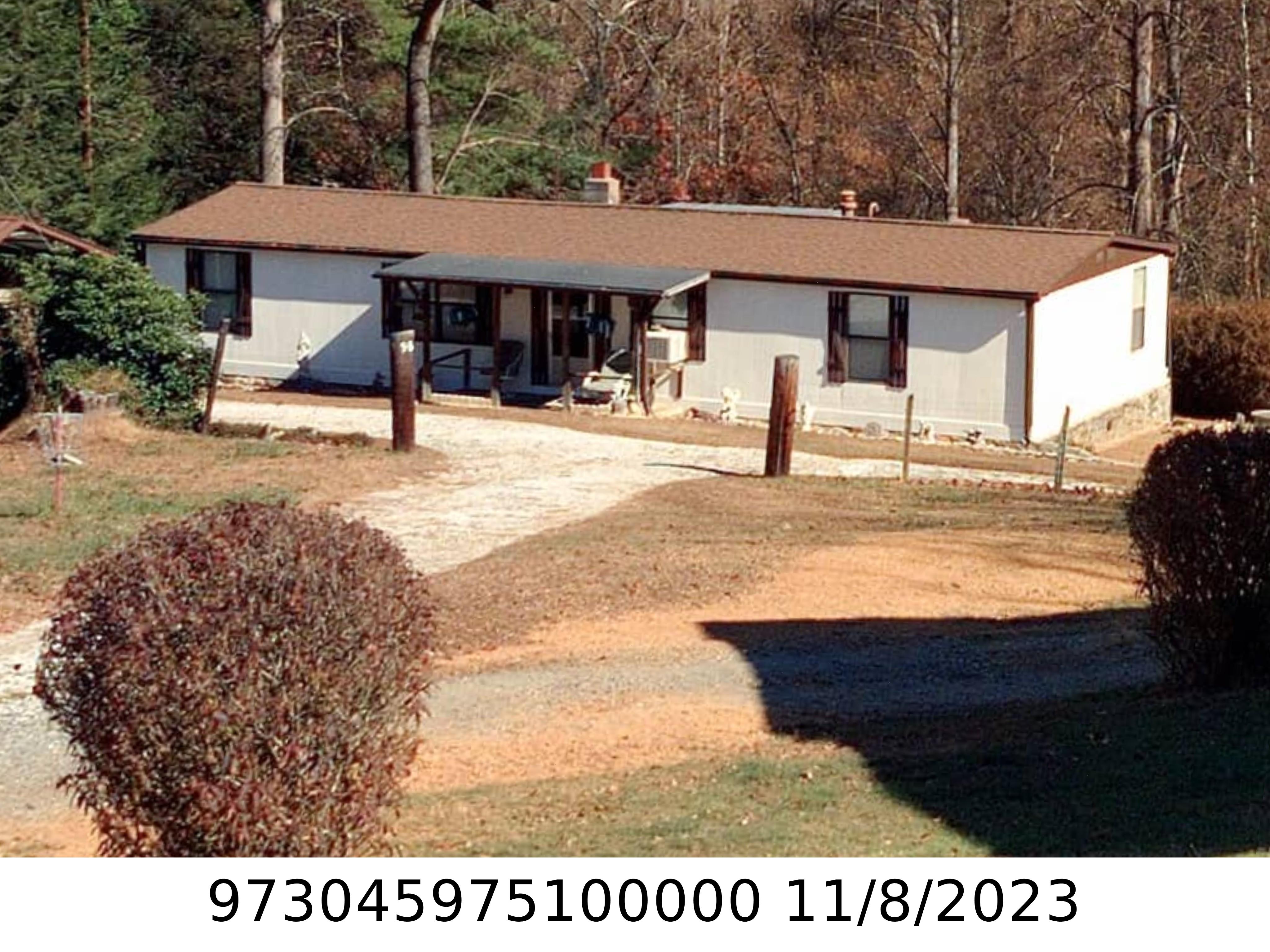 A picture of the property located at 96 E SKYLAND CIR, ASHEVILLE NC 28804.