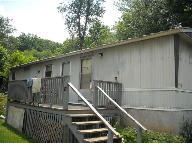 A picture of the property located at 10 SNYDER DR, ASHEVILLE NC 28804.