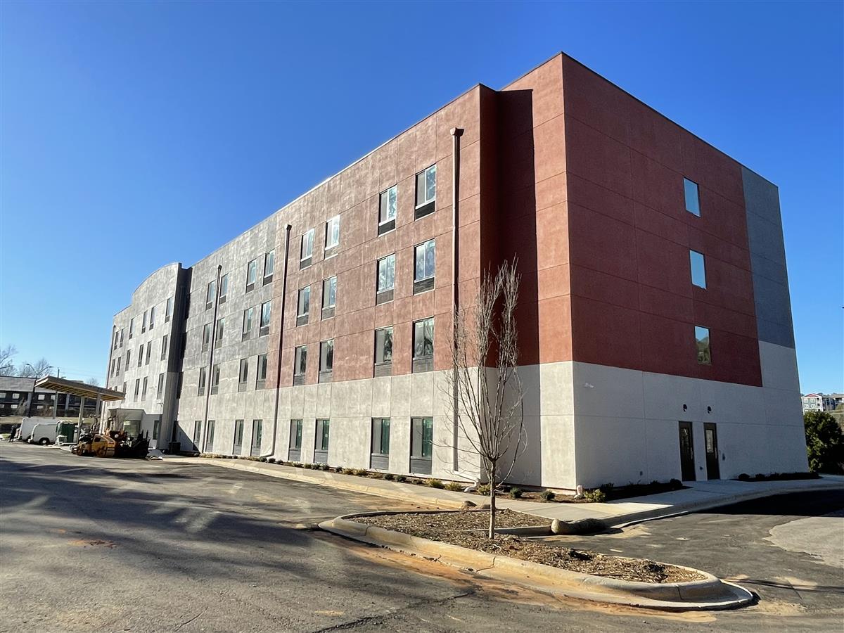 A picture of the property located at 4 REYNOLDS MOUNTAIN BLVD, ASHEVILLE NC 28804.