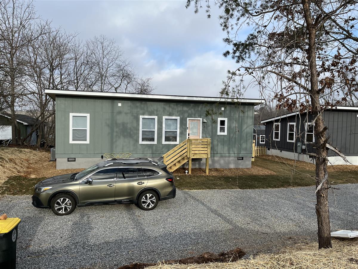 A picture of the property located at 12 CHESTNUT RIDGE AVE, ASHEVILLE NC 28804.