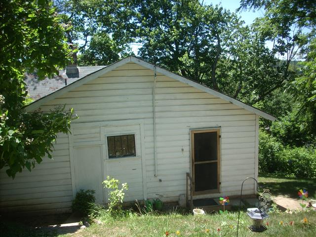 A picture of the property located at 4 RAVINE EXT, ASHEVILLE NC 28804.