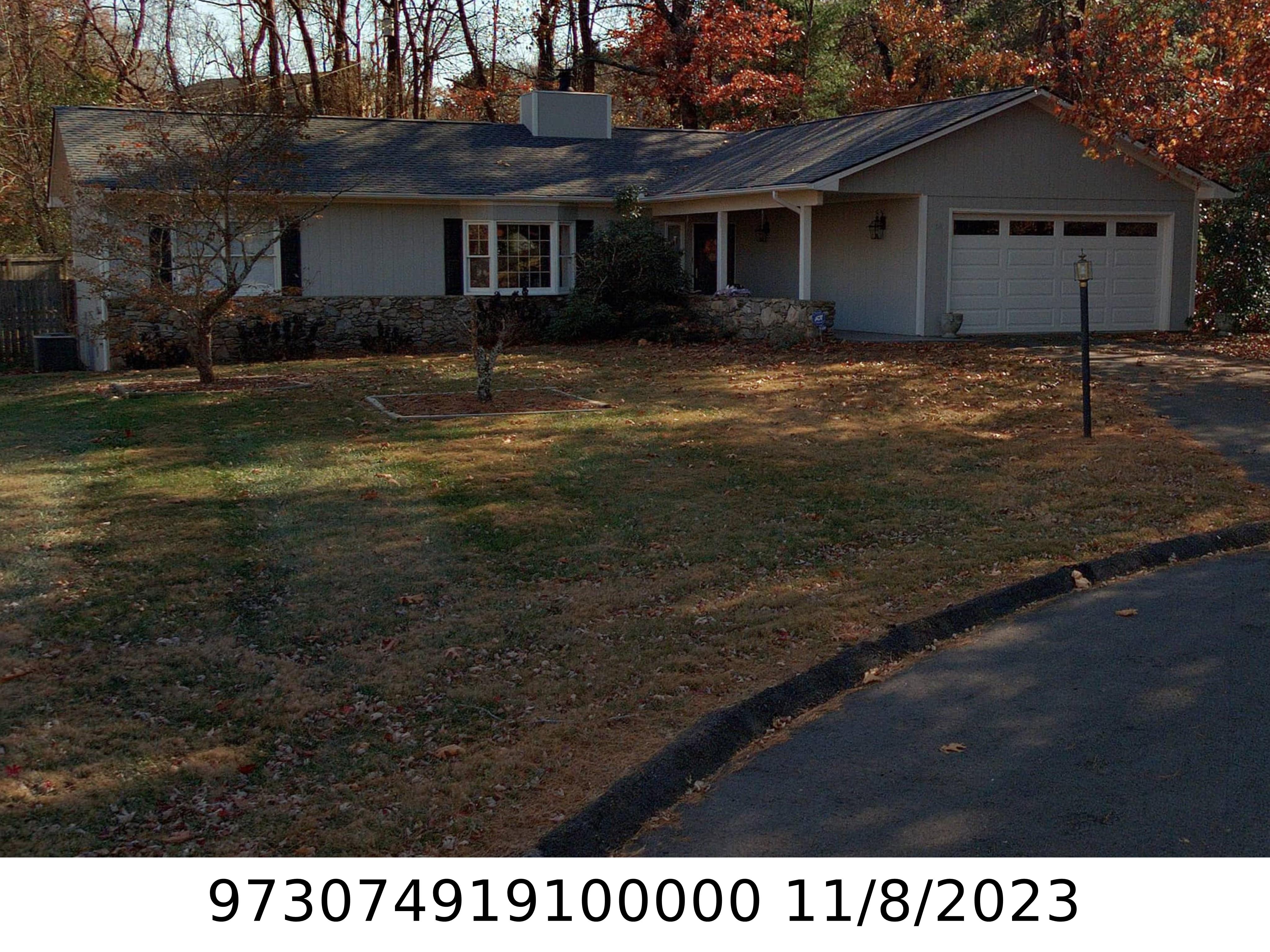 A picture of the property located at 19 GINELL CIR, ASHEVILLE NC 28804.