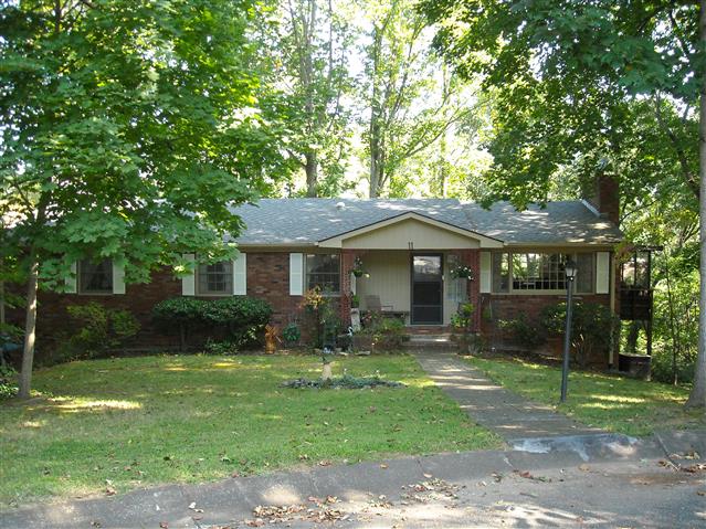 A picture of the property located at 11 DEERVIEW LN, ASHEVILLE NC 28804.