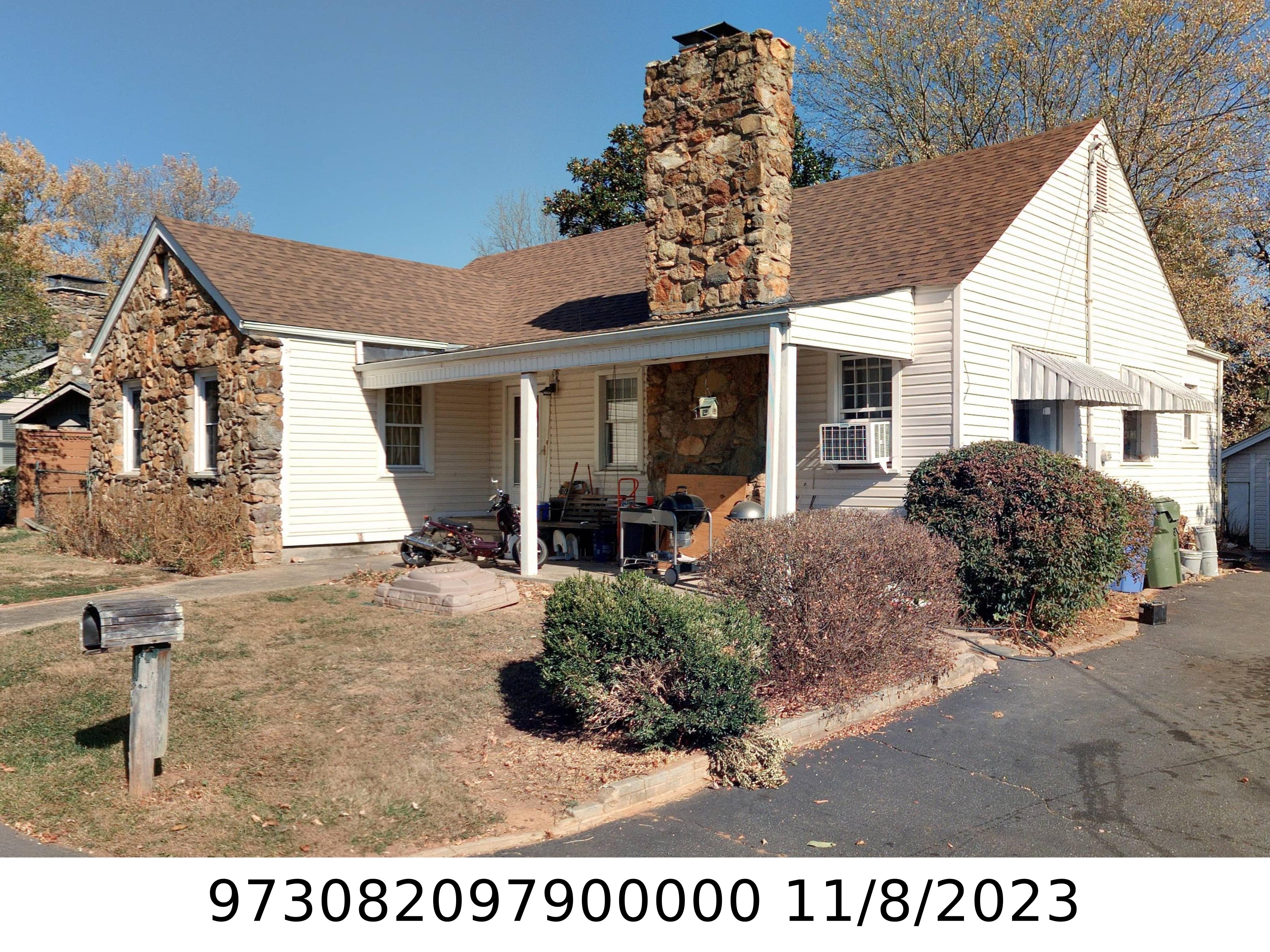 A picture of the property located at 6 CHERRY LN, ASHEVILLE NC 28804.