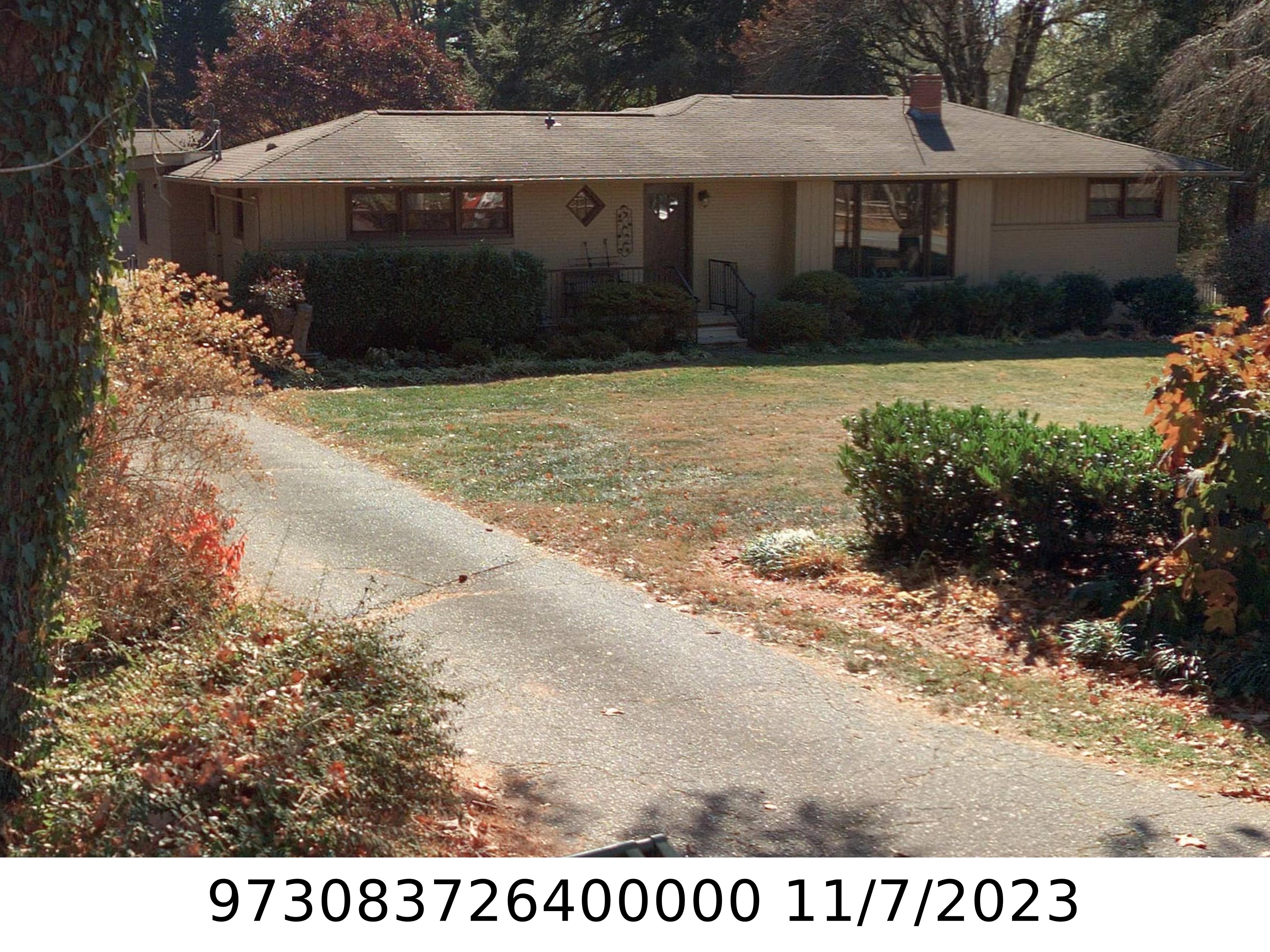 A picture of the property located at 650 LAKESHORE DR, ASHEVILLE NC 28804.
