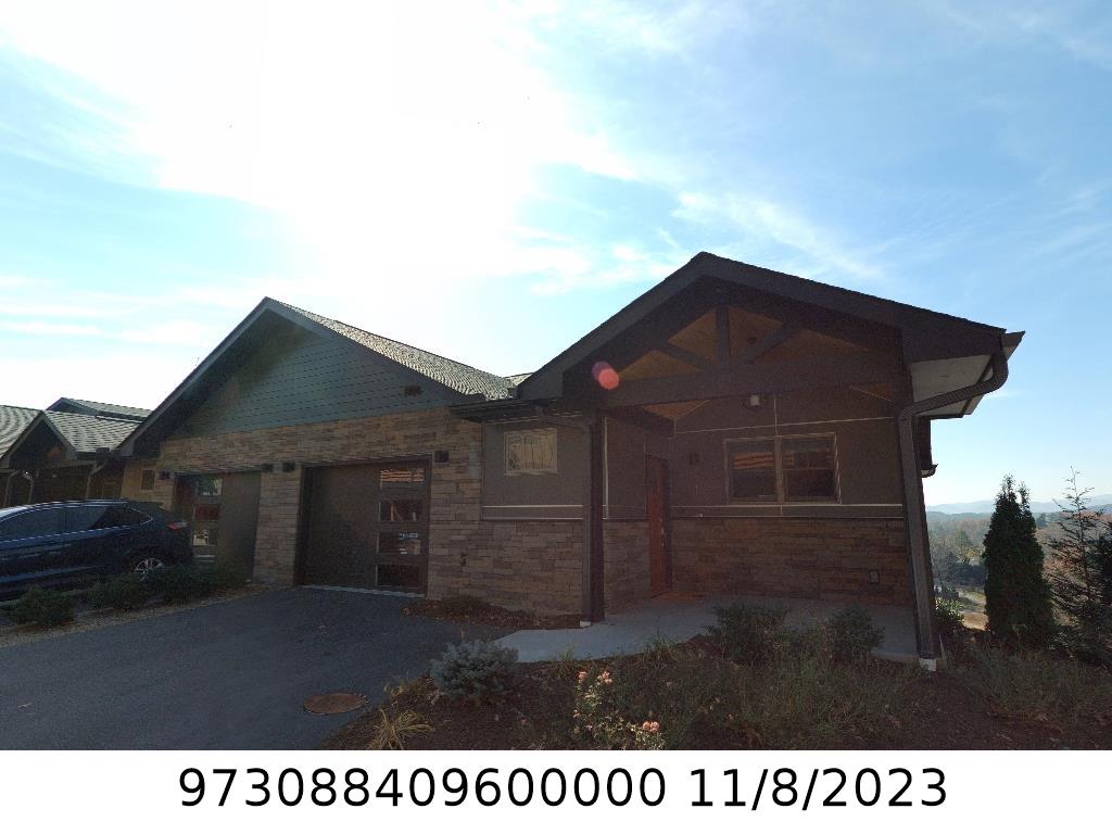 A picture of the property located at 401 KESSLER PL, ASHEVILLE NC 28804.