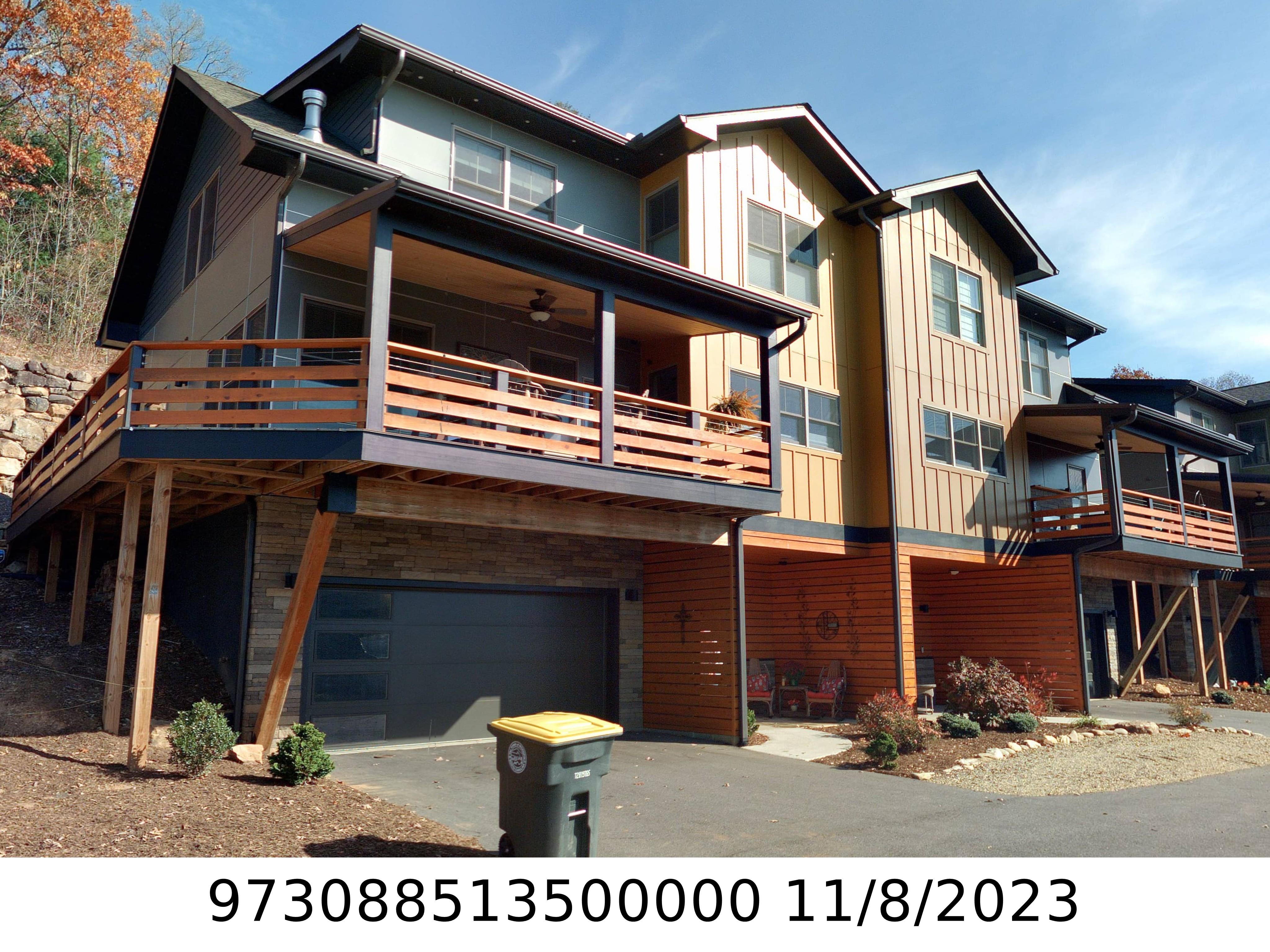 A picture of the property located at 402 KESSLER PL, ASHEVILLE NC 28804.