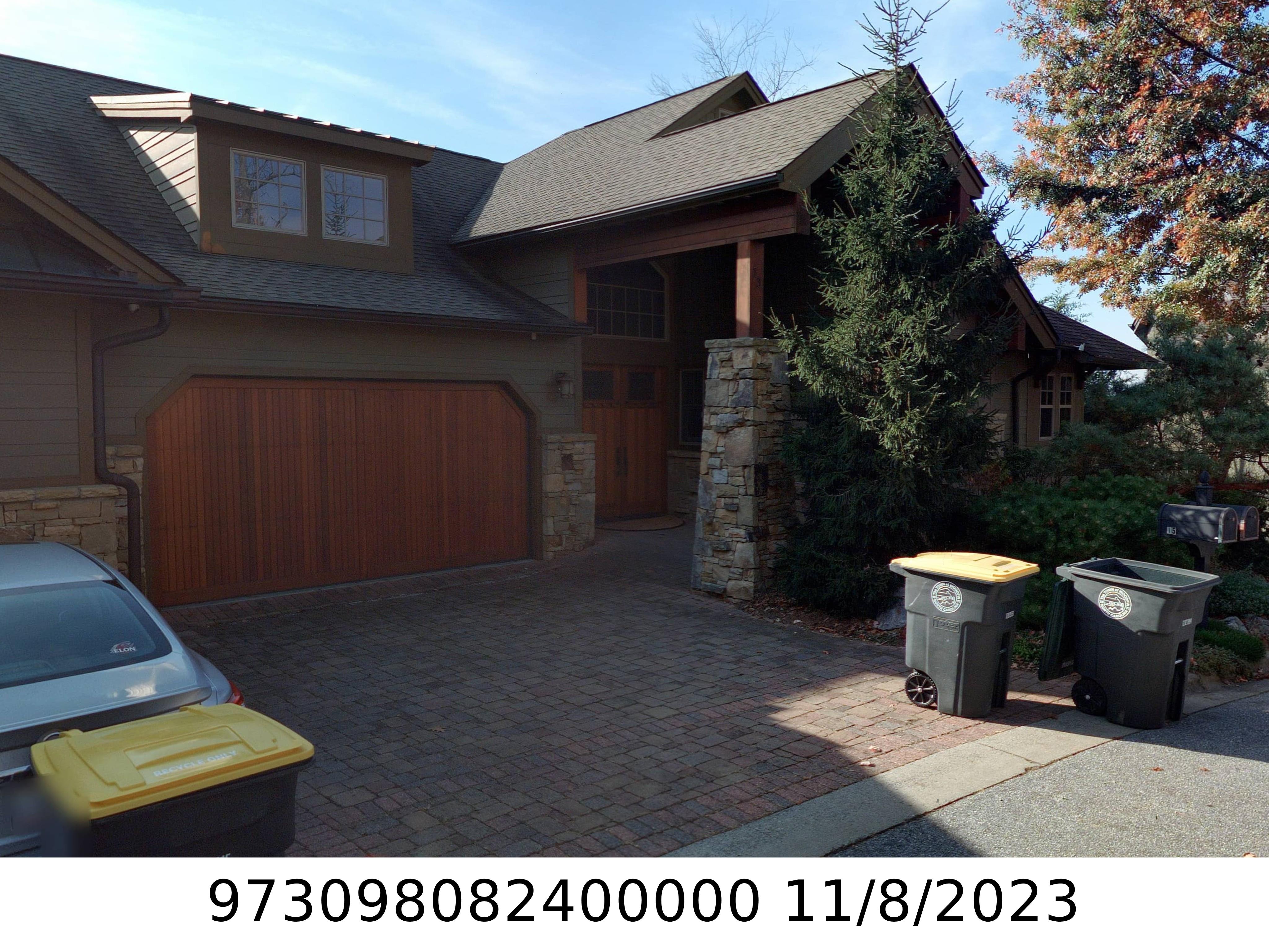 A picture of the property located at 13 SOUTH POINT DR, ASHEVILLE NC 28804.