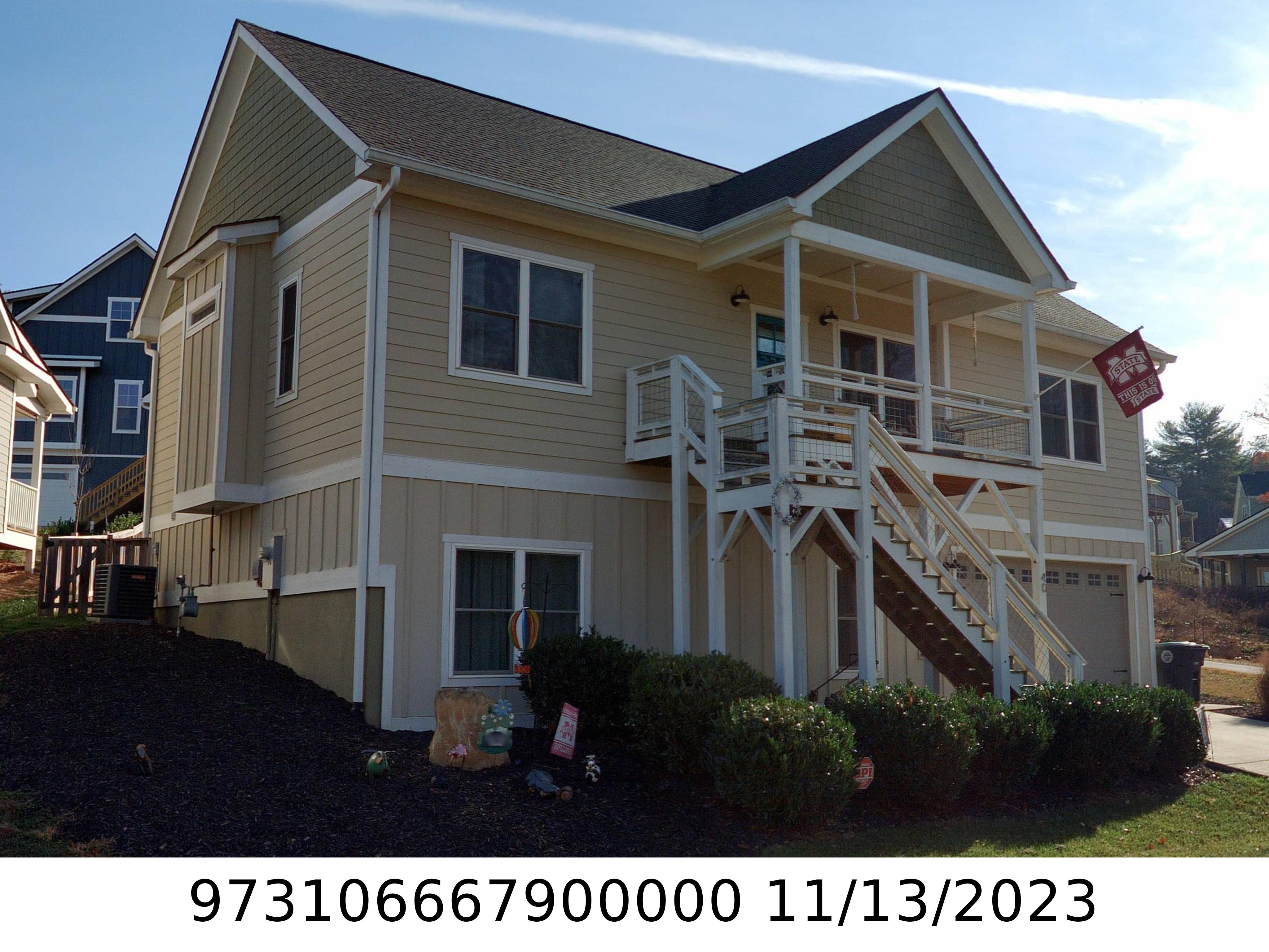 A picture of the property located at 40 GREENWOOD FIELDS DR, ASHEVILLE NC 28804.