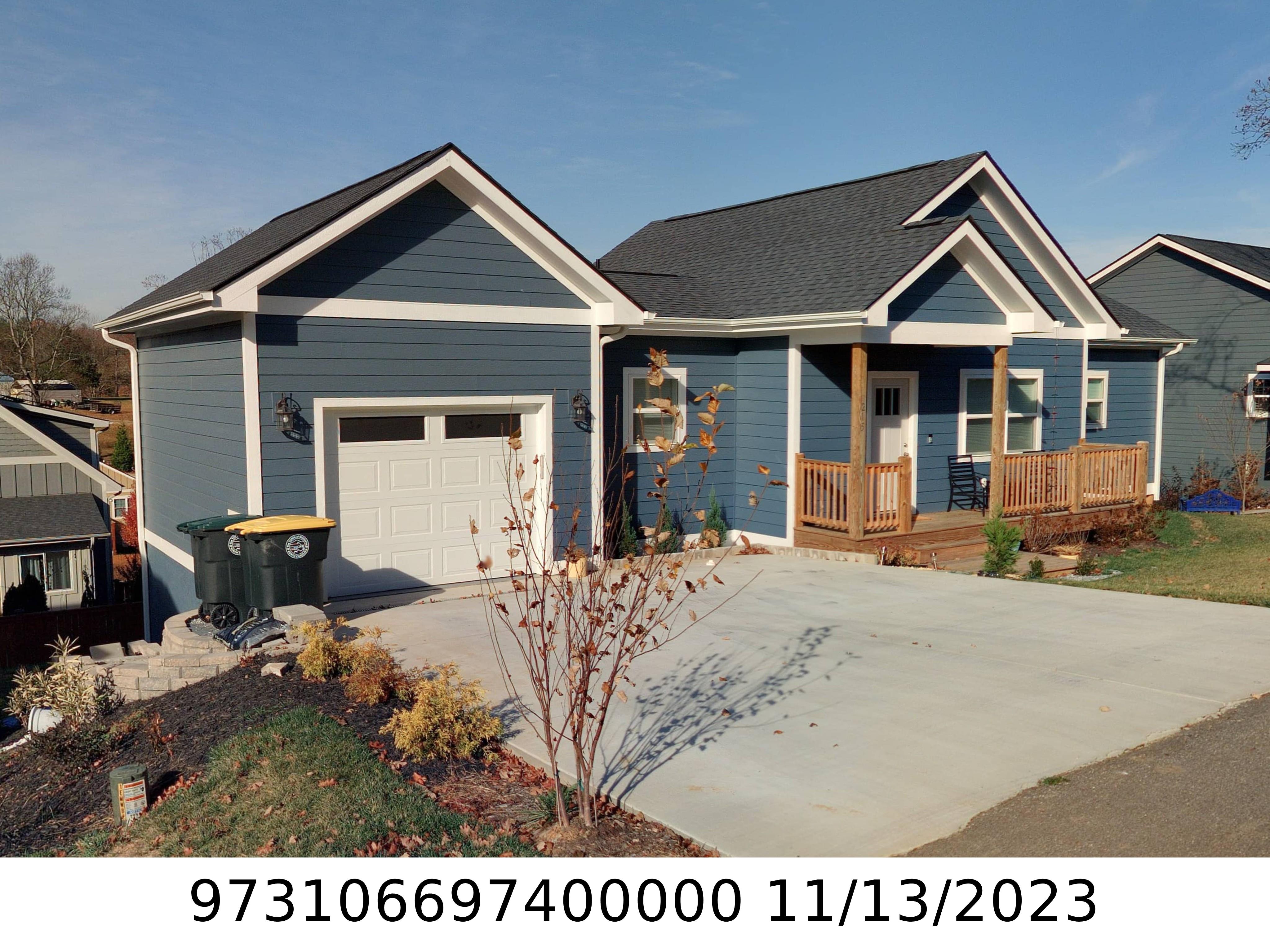 A picture of the property located at 215 OAK MEADOW LN, ASHEVILLE NC 28804.