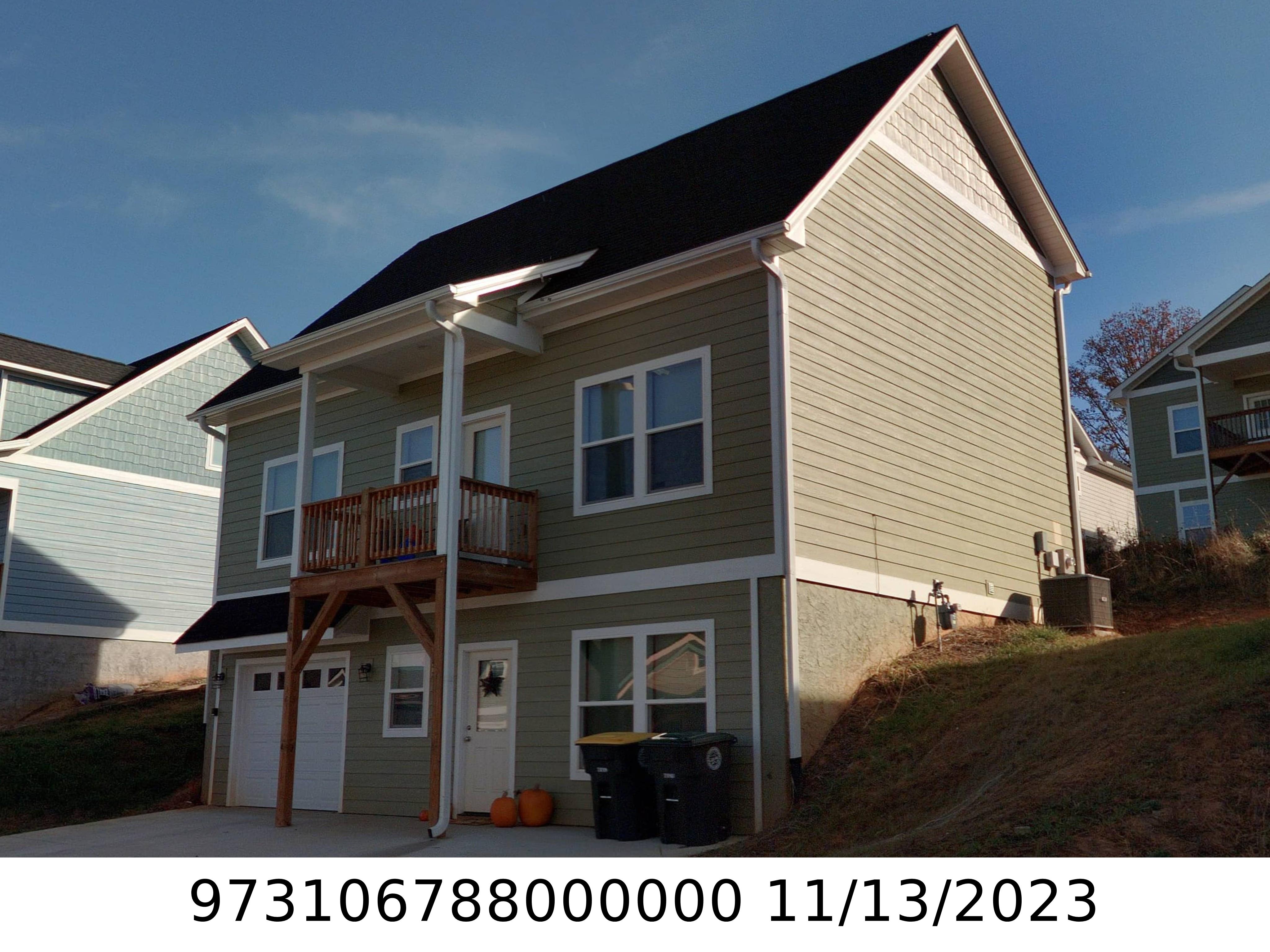 A picture of the property located at 220 OAK MEADOW LN, ASHEVILLE NC 28804.