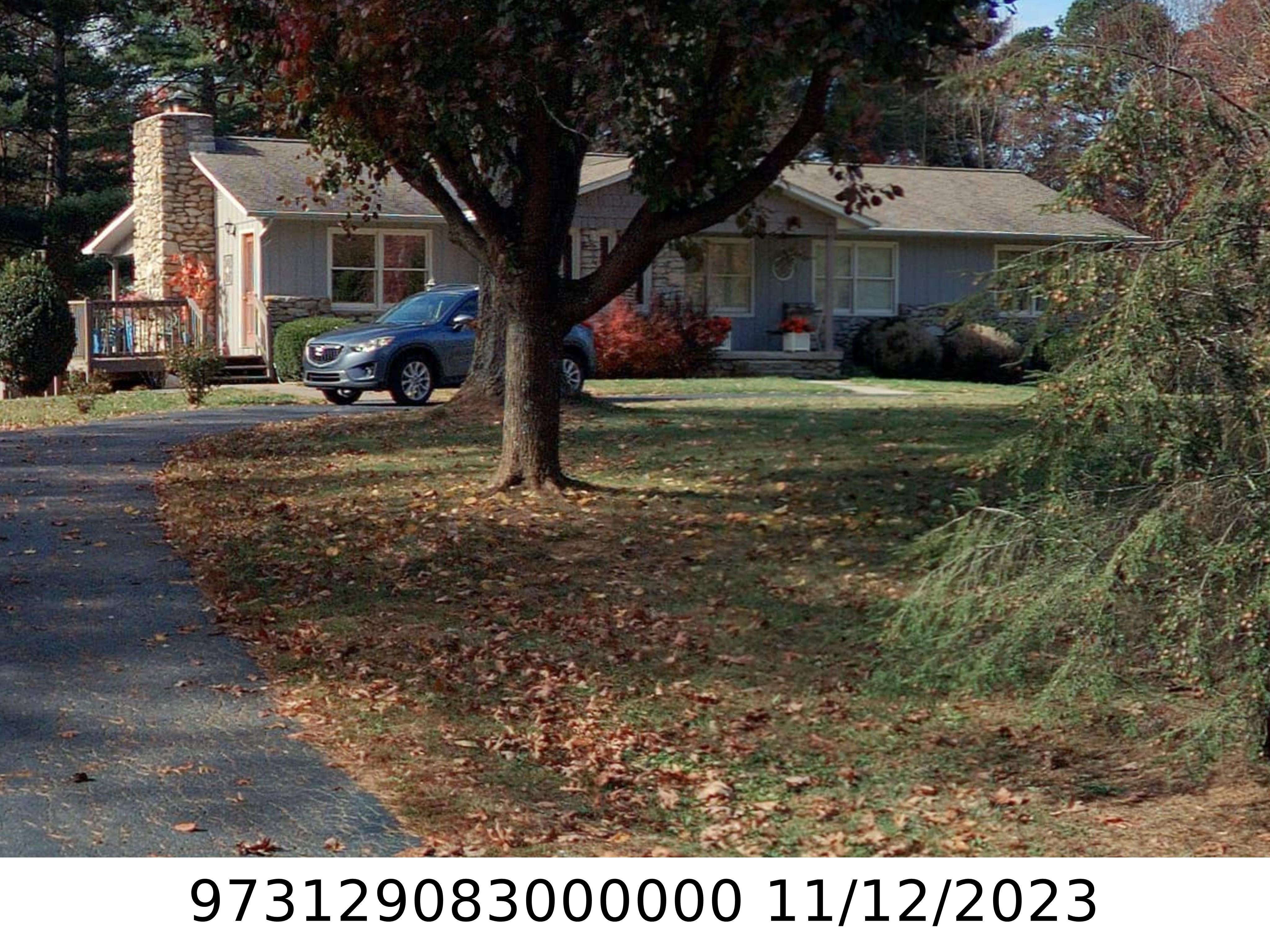 A picture of the property located at 855 AIKEN RD, ASHEVILLE NC 28804.