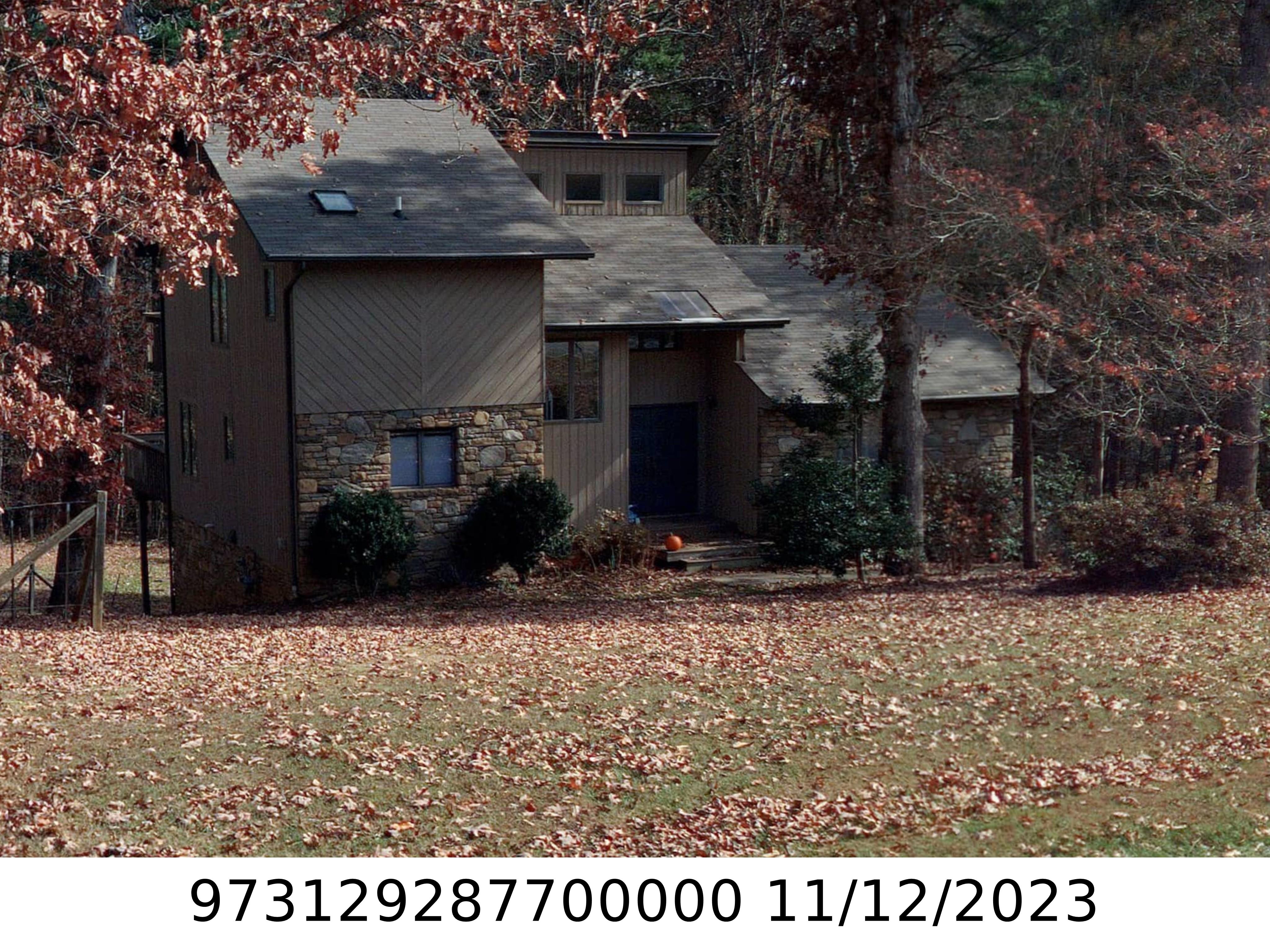 A picture of the property located at 854 AIKEN RD, ASHEVILLE NC 28804.