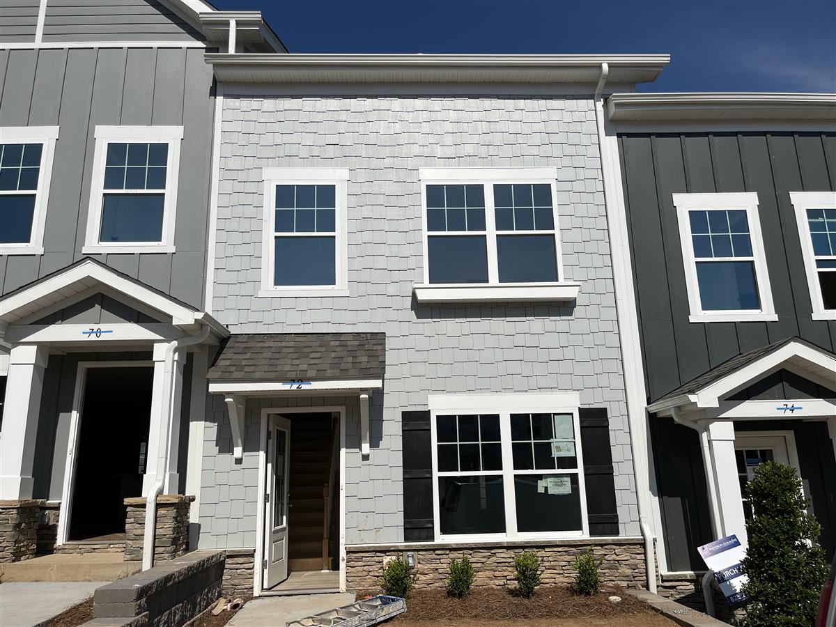 A picture of the property located at 72 WALNUT SPRINGS DR, ASHEVILLE NC 28804.