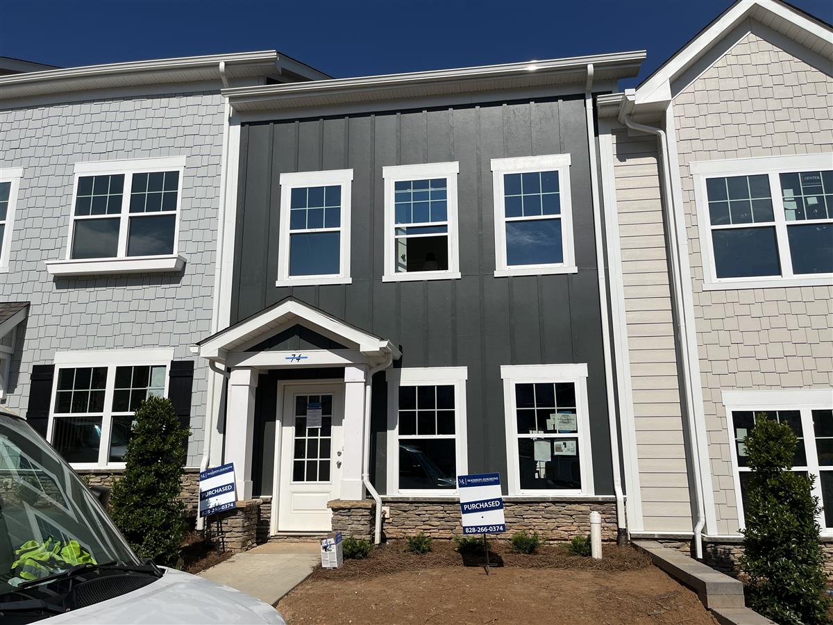 A picture of the property located at 74 WALNUT SPRINGS DR, ASHEVILLE NC 28804.