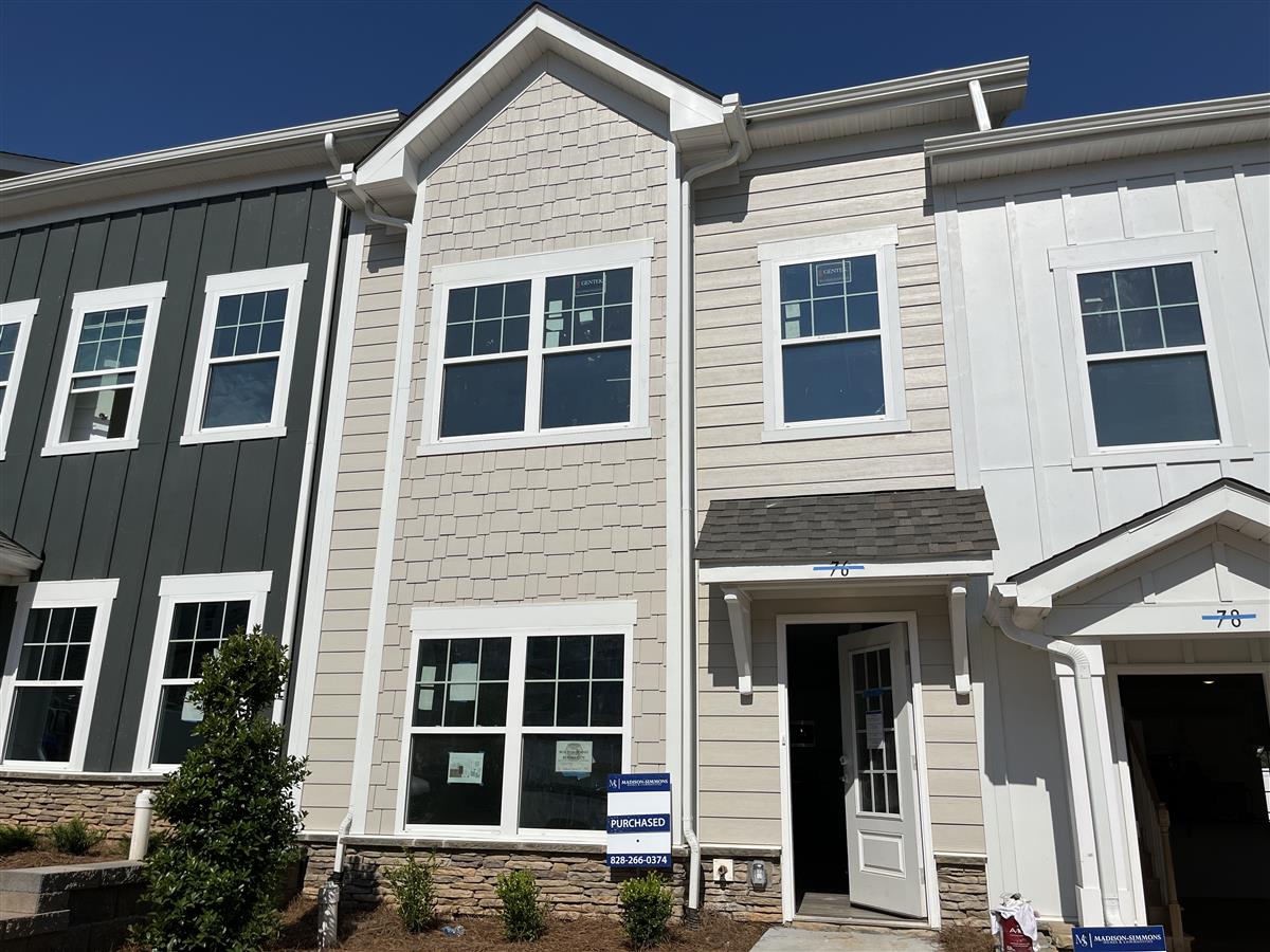 A picture of the property located at 76 WALNUT SPRINGS DR, ASHEVILLE NC 28804.