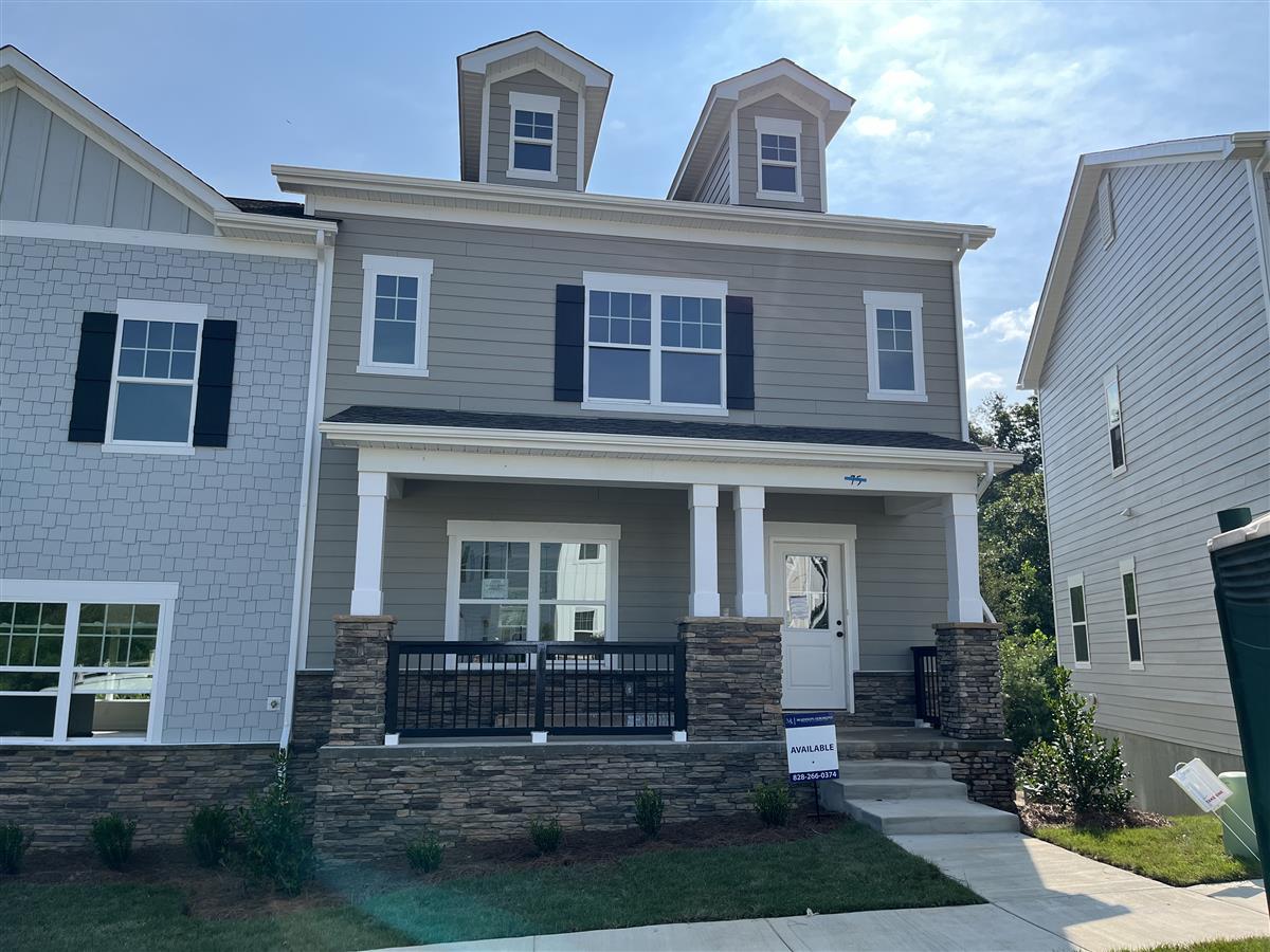 A picture of the property located at 75 WALNUT SPRINGS DR, ASHEVILLE NC 28804.