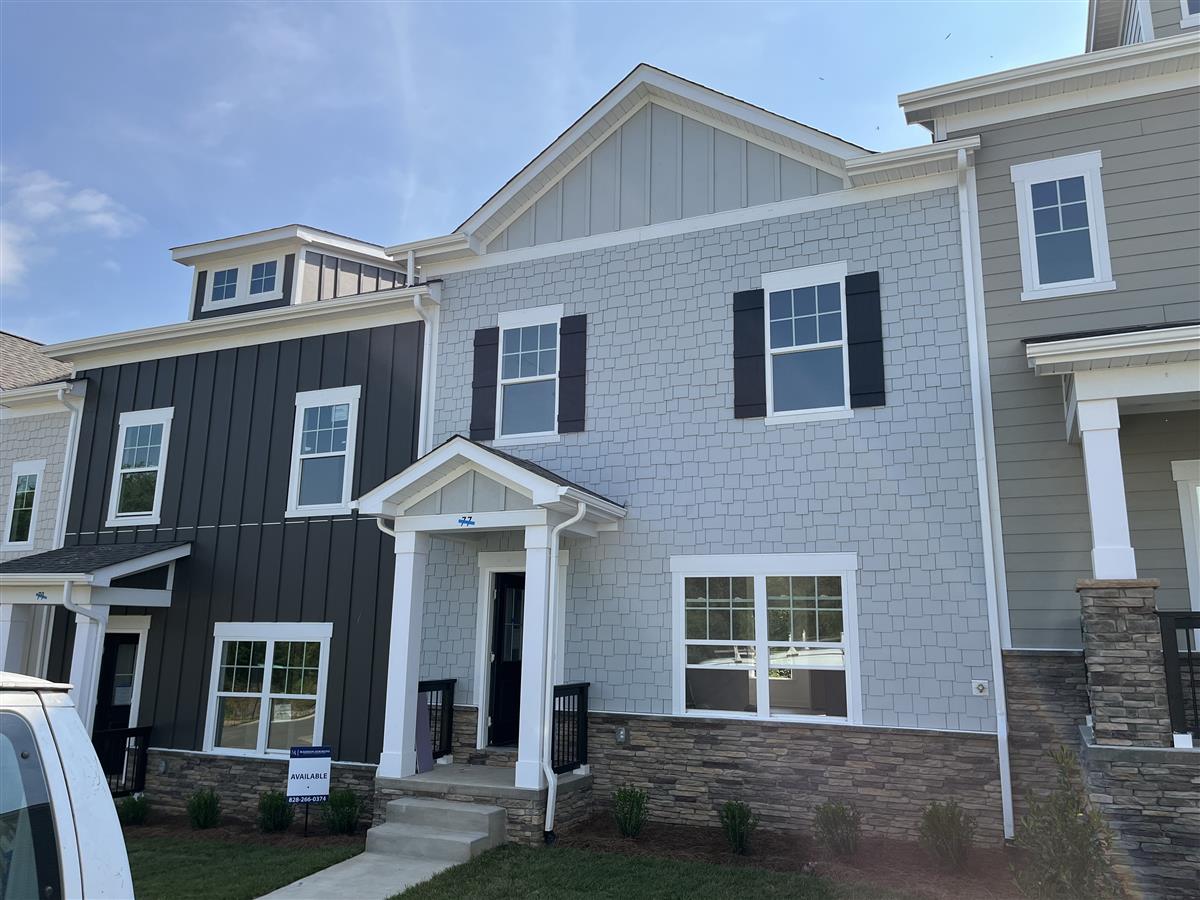 A picture of the property located at 77 WALNUT SPRINGS DR, ASHEVILLE NC 28804.