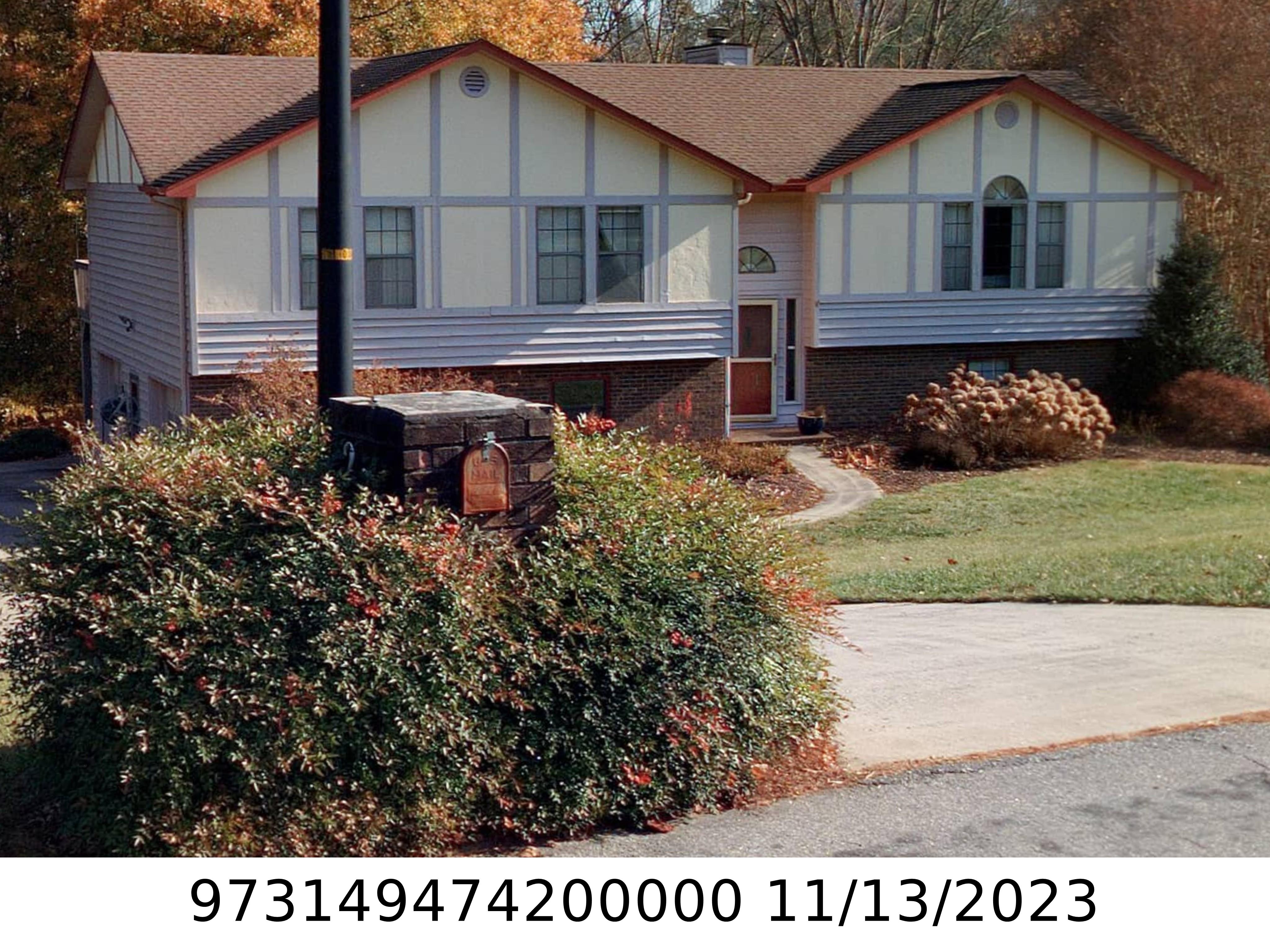A picture of the property located at 277 WOODY LN, ASHEVILLE NC 28804.